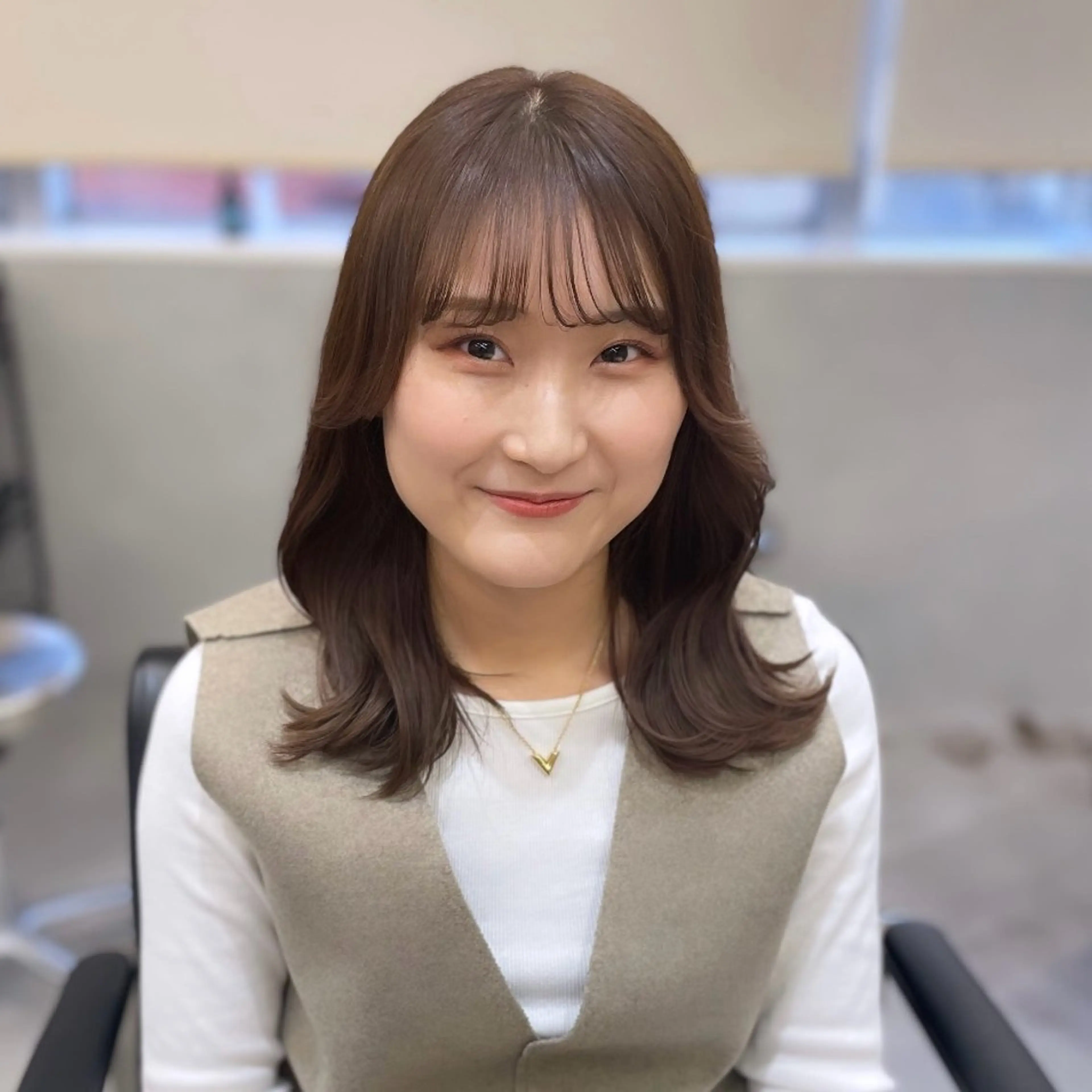 セミロング カラー ベージュカラー 透明感カラー 顔周りカット レイヤーカット カット ヘアカラー Rui/透明感カラー 暖色/レイヤーカットのヘアスタイル