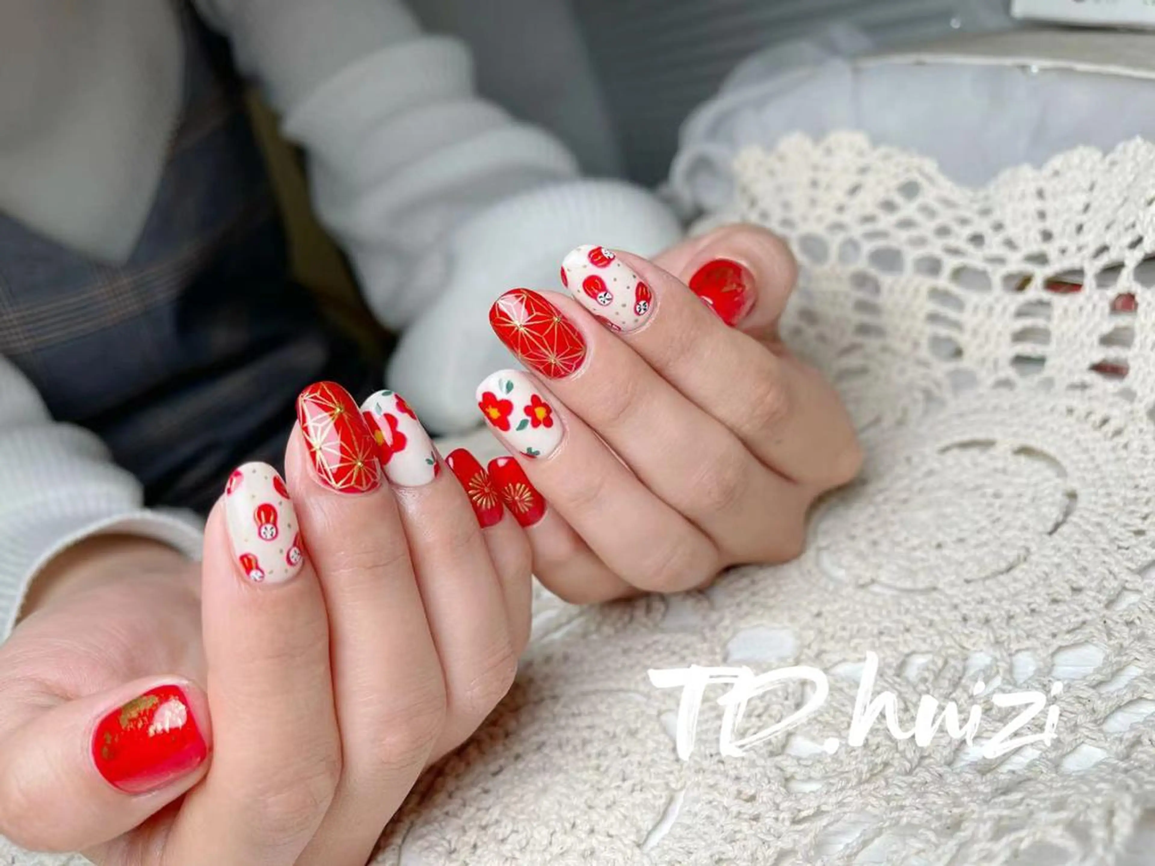 ミディアム めぐみのネイルサロン スタッフ練習のネイルデザイン