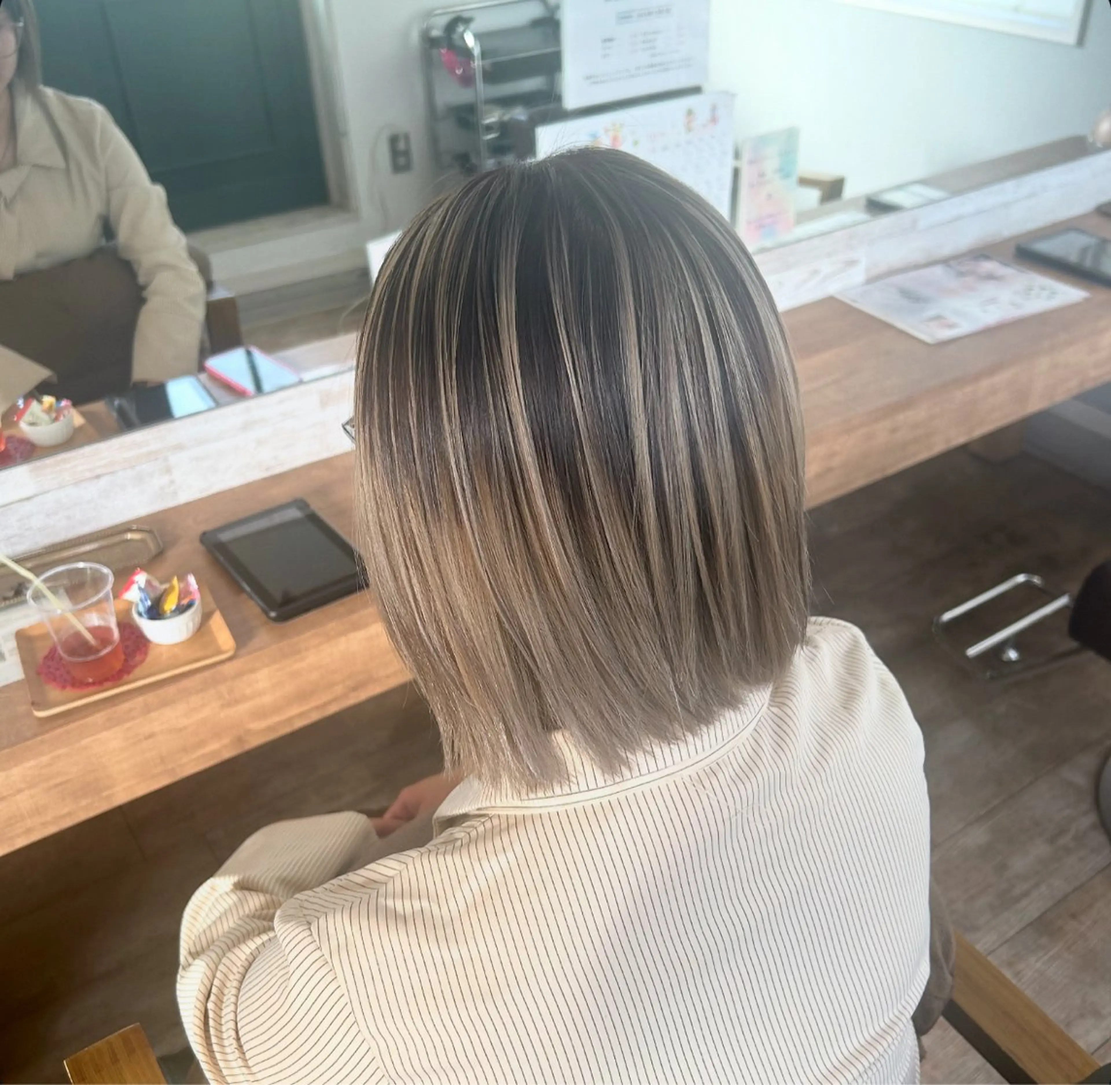 ショート レイヤーカット NANA Rimのヘアスタイル