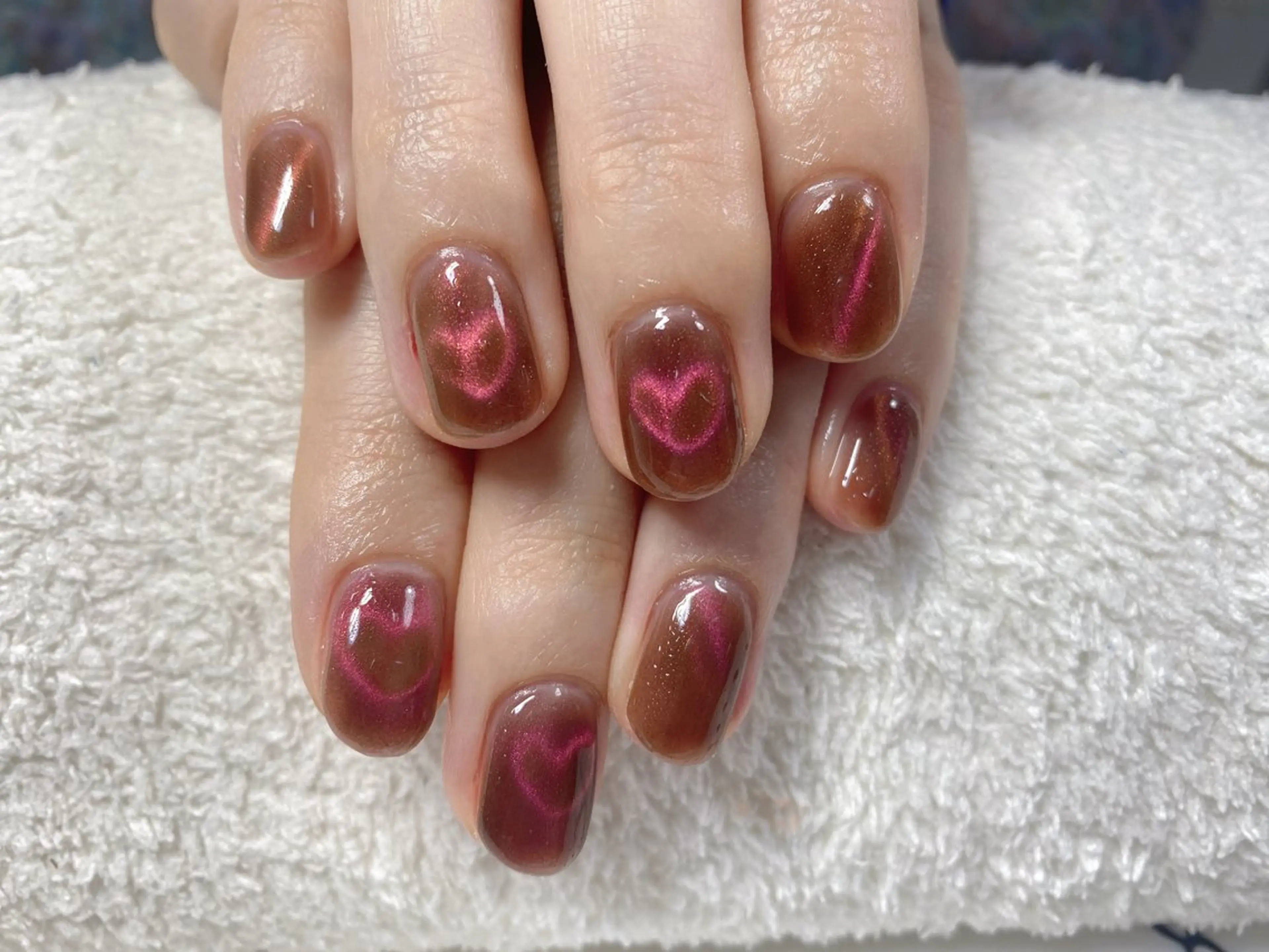 ネイル ハート マグネットネイル ニュアンスネイル🌈 MYU Nailsのネイルデザイン