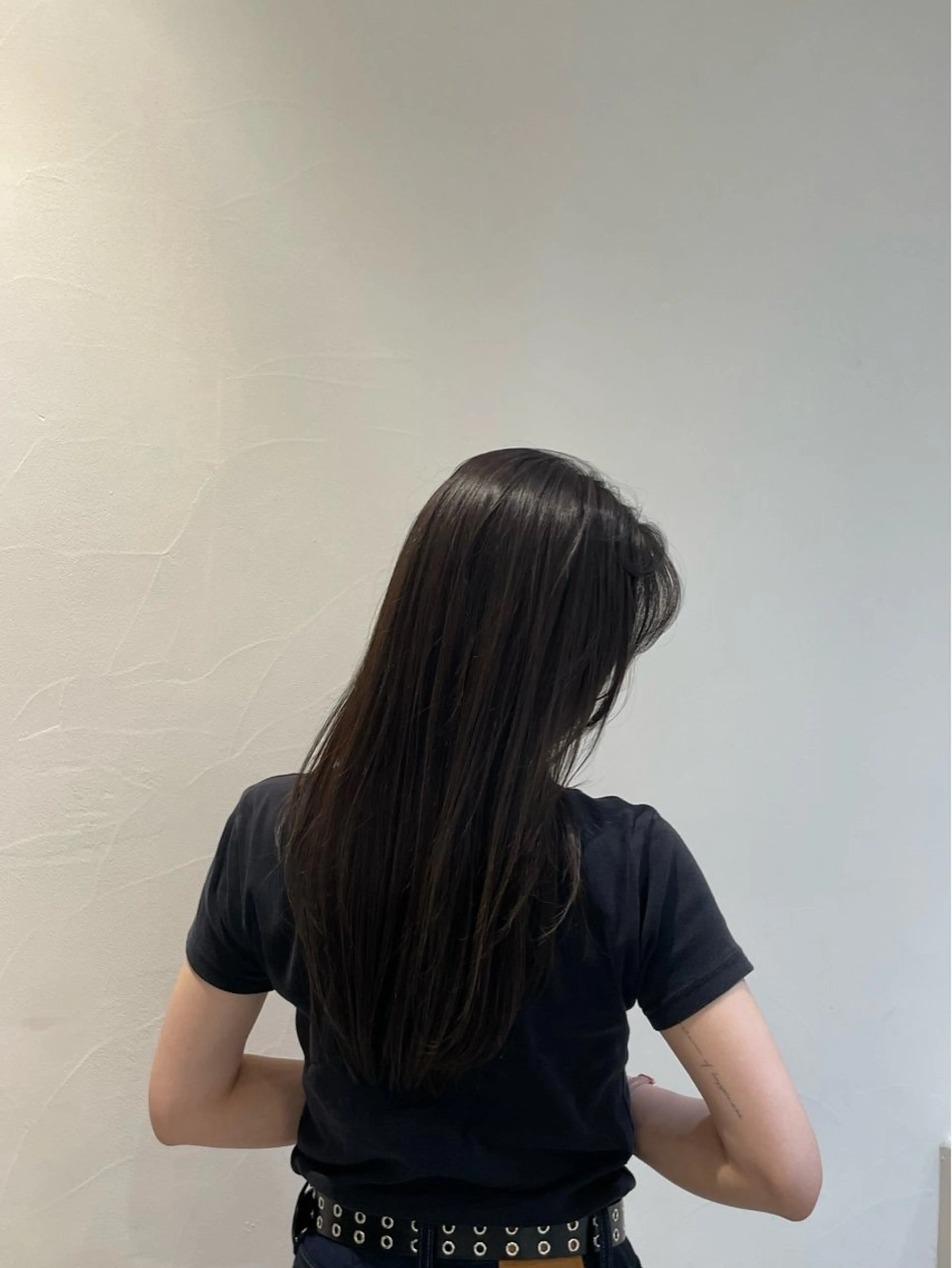 ロング カラー オリーブグレー ヘアカラー トリートメント たかはし ゆうなのヘアスタイル