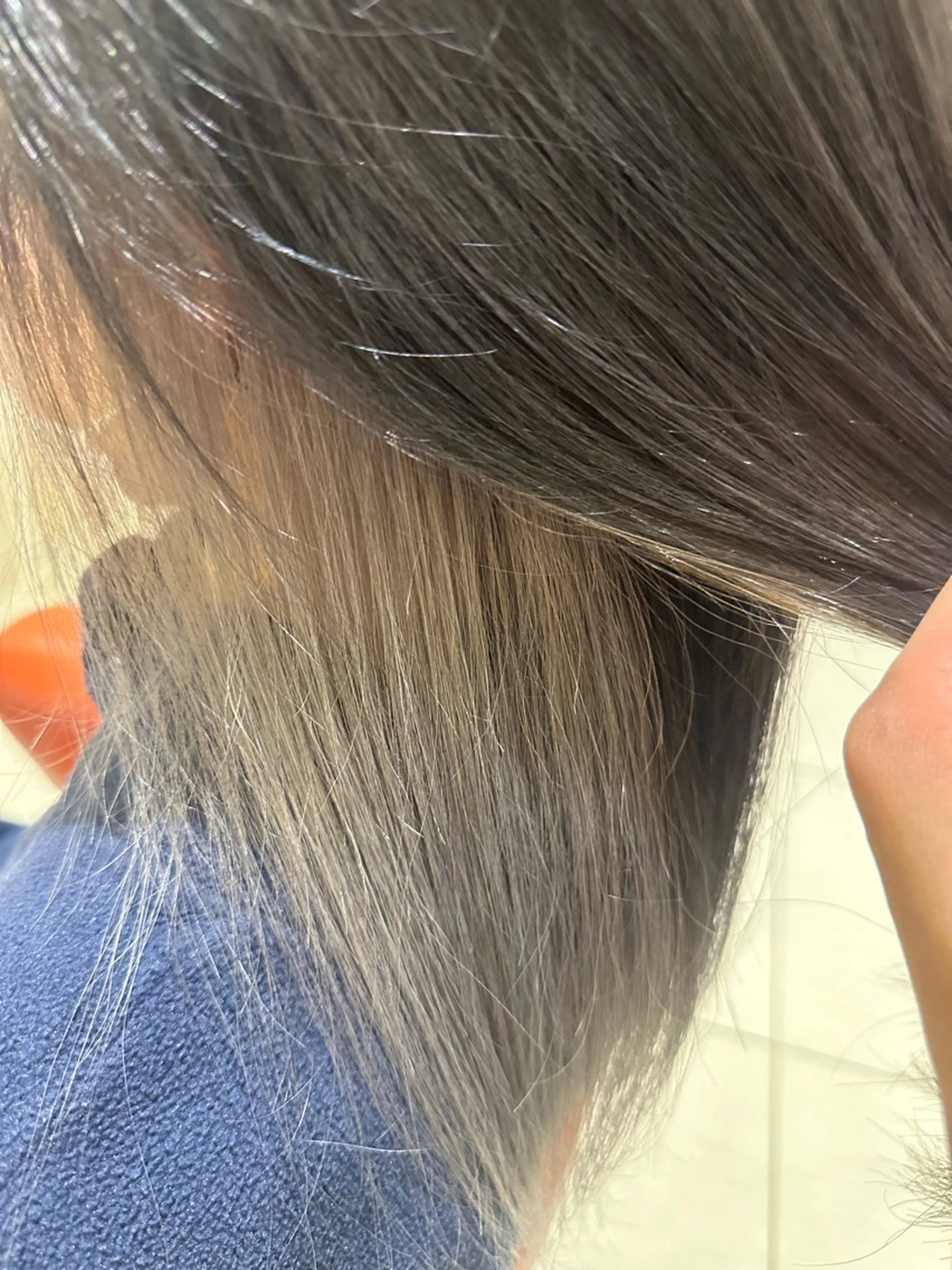 セミロング カラー グレージュ 永井 悠斗のヘアスタイル