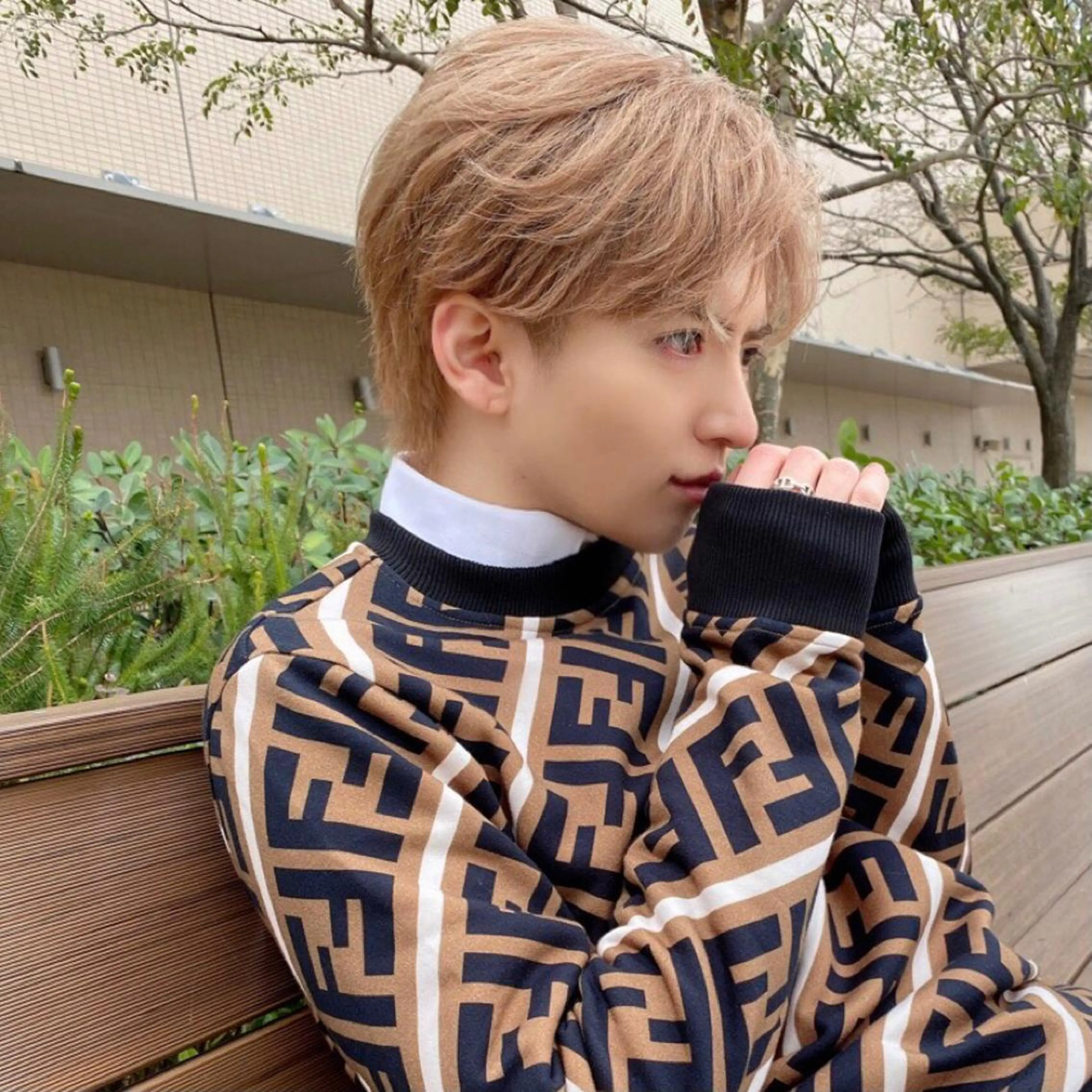 ショート カラー メンズ ヘアカラー シールエクステ特化 ハイトーン、NANAのヘアスタイル