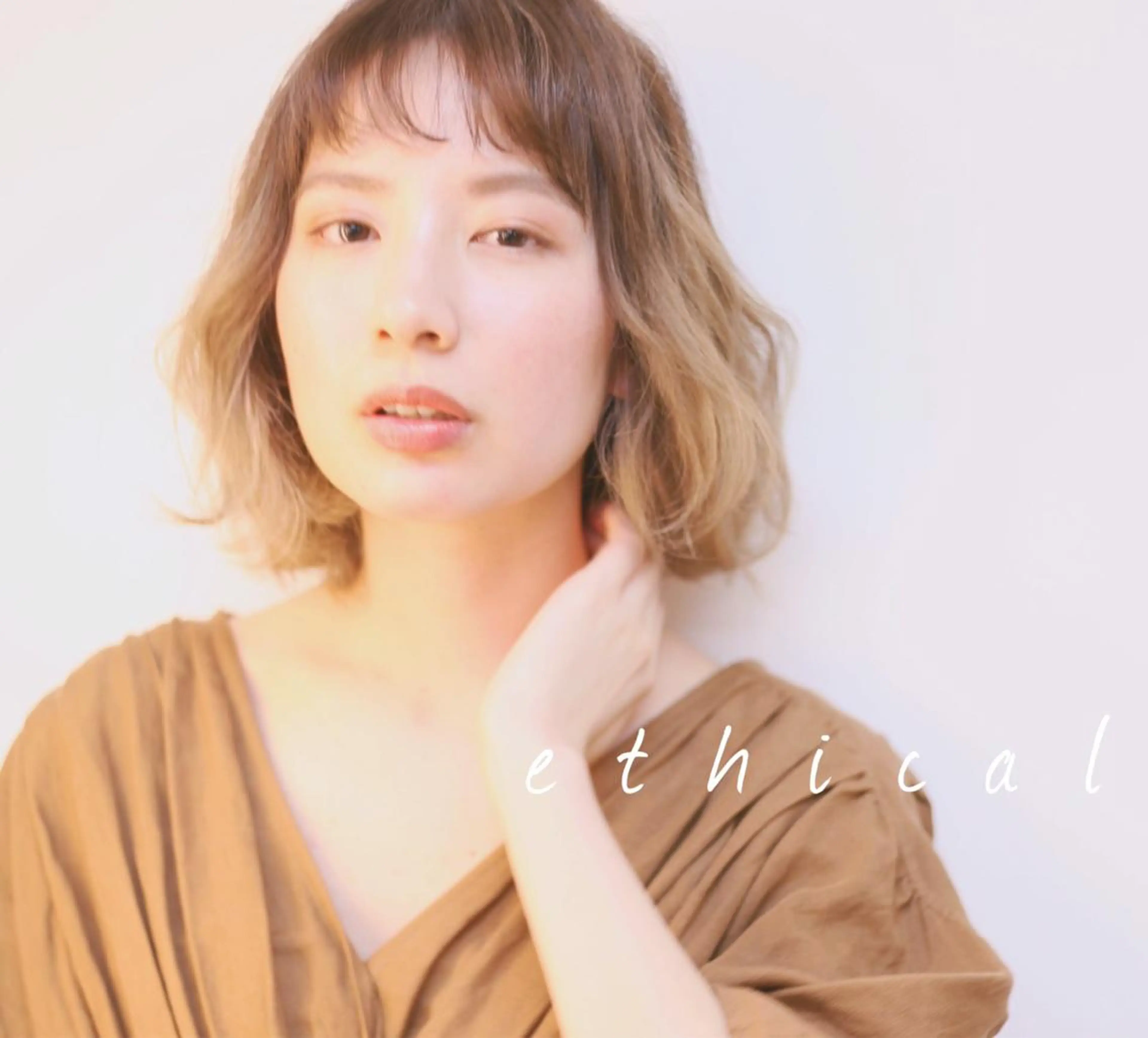 ミディアム 【エシカル】 HOSOMIのヘアスタイル