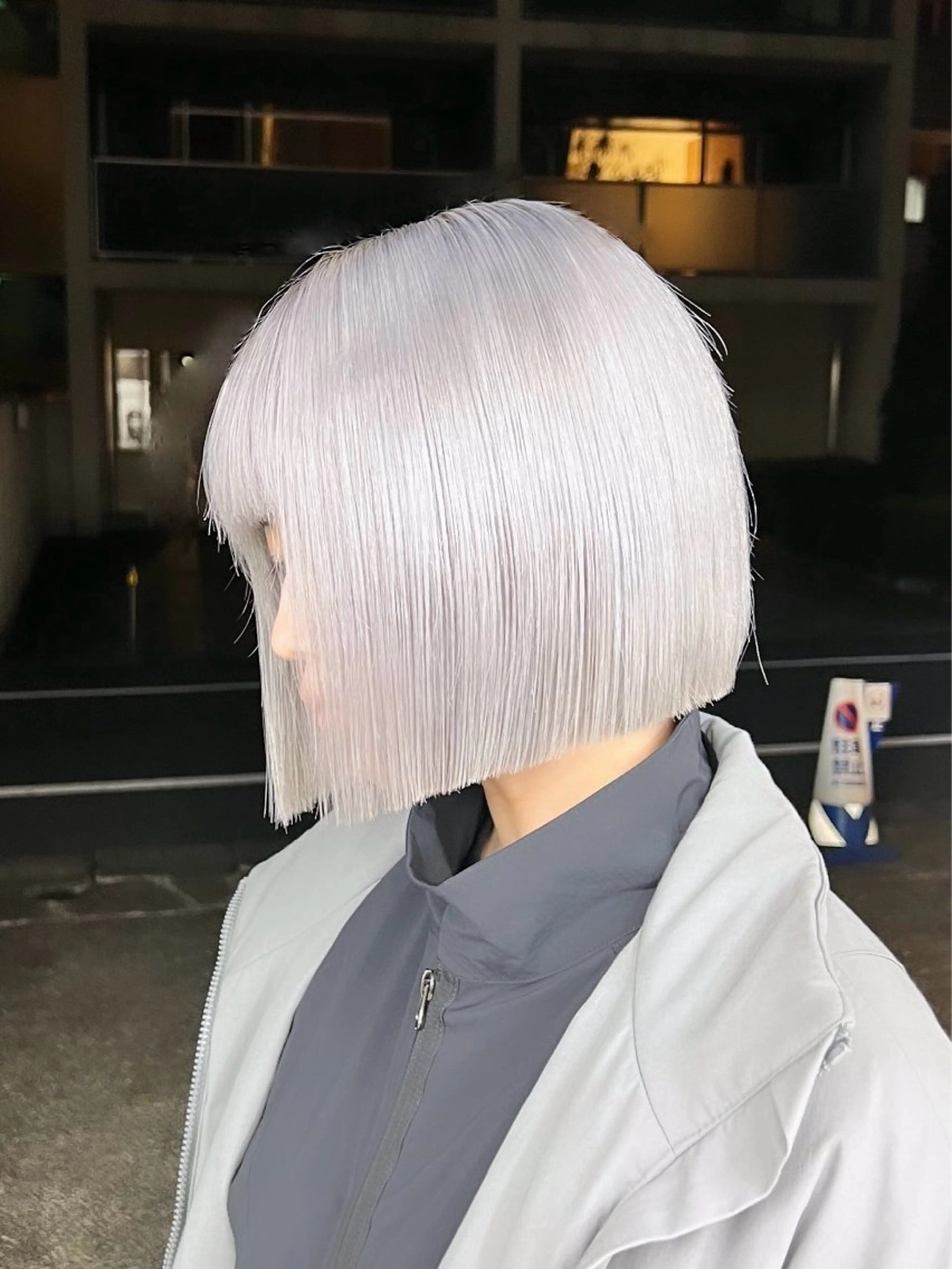 ショート カラー シルバー ホワイトシルバー カット ヘアカラー ムラ修正💎 艶髪ハイトーン💎のヘアスタイル