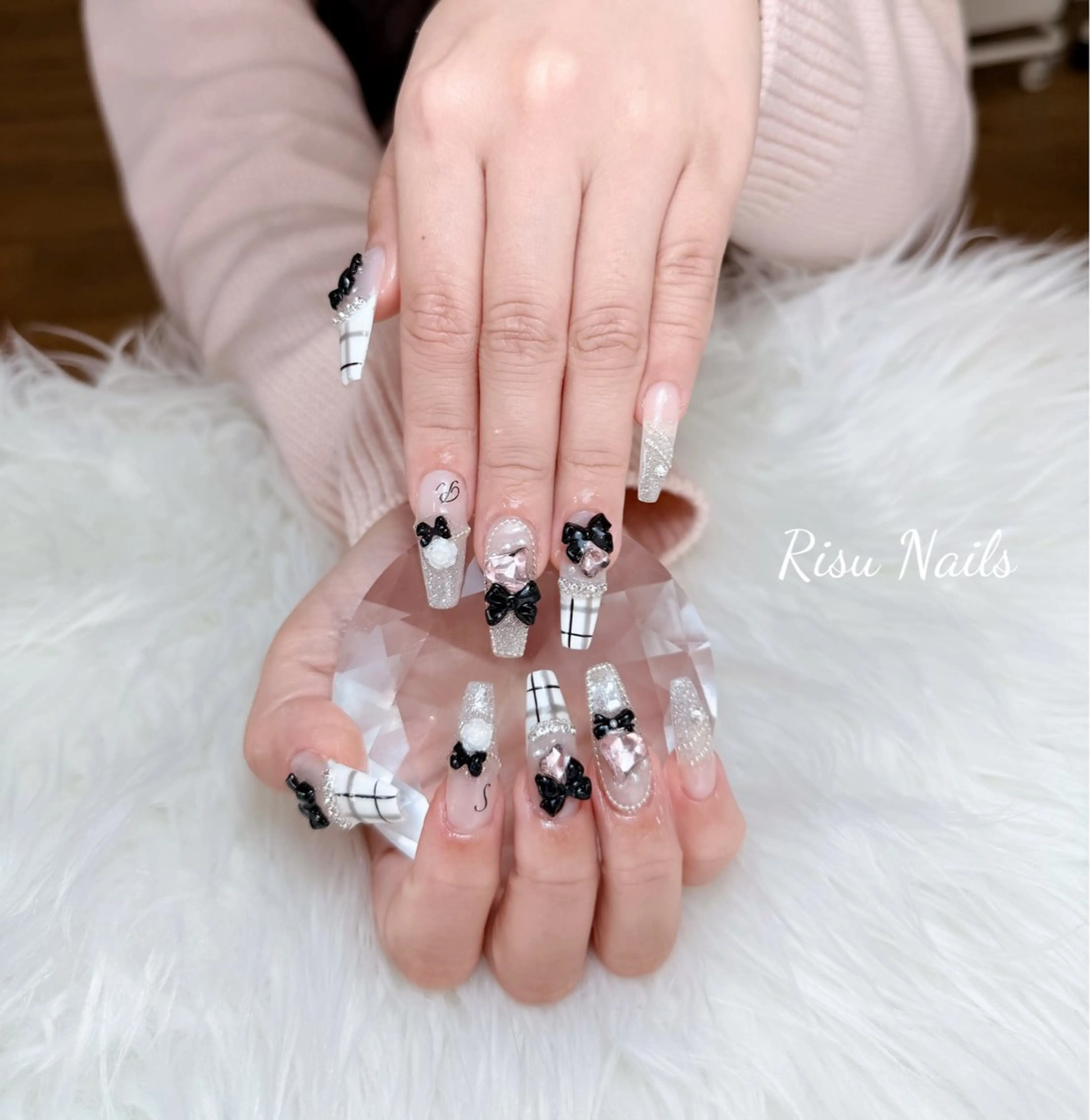 ネイル アートネイル 長さ出し グラデーション マグネットネイル ニュアンスネイル Risu Nails Salon 代々木所属・リス ネイルのネイルデザイン