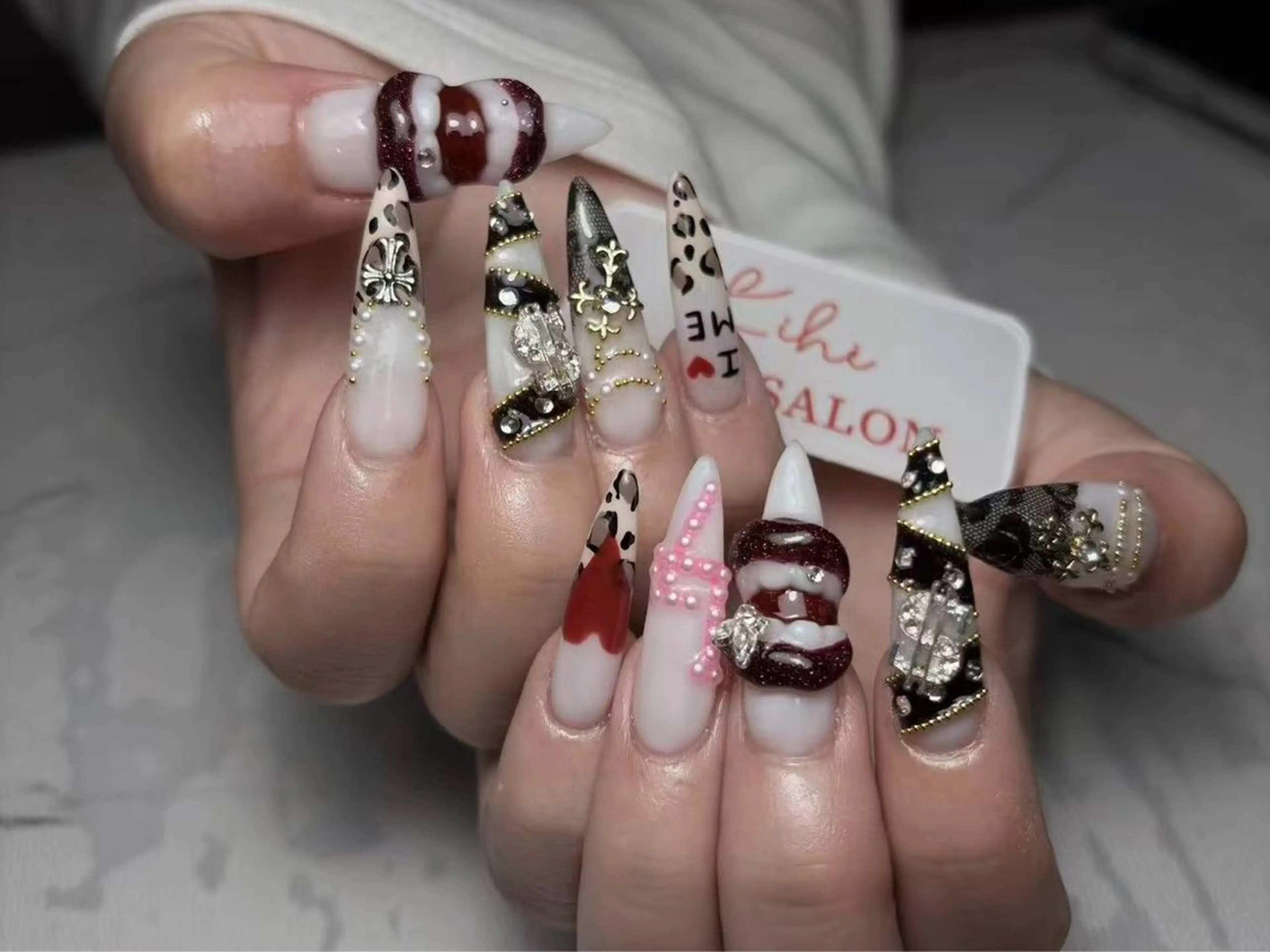 ネイル アートネイル フレンチネイル ジェルネイル グラデーション 韓国ネイル ハンドネイル ハンドケア さくら💮💮 【オフ無料】のネイルデザイン