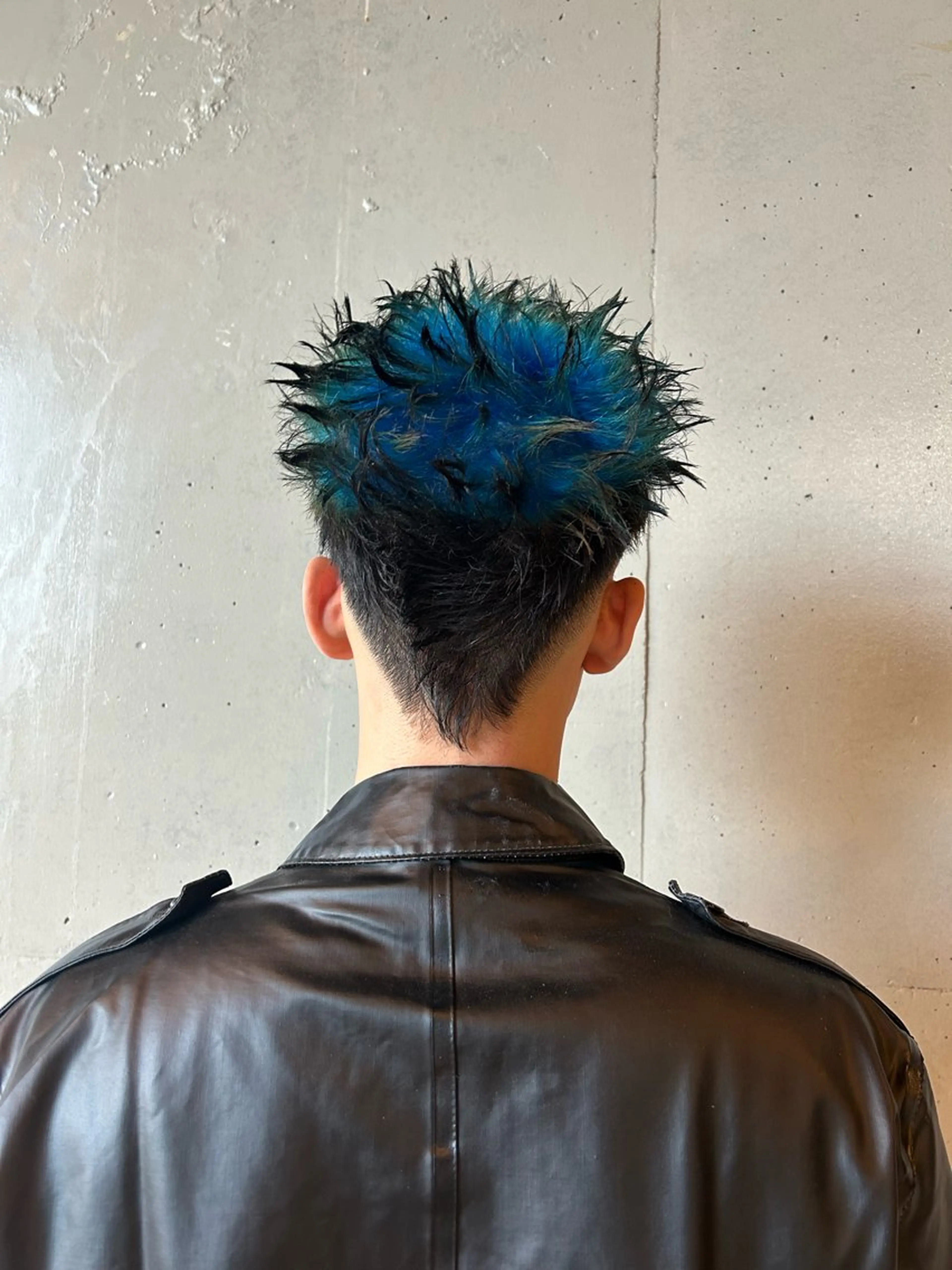 ショート カラー メンズ フェードカット 仙庭 風輝のヘアスタイル