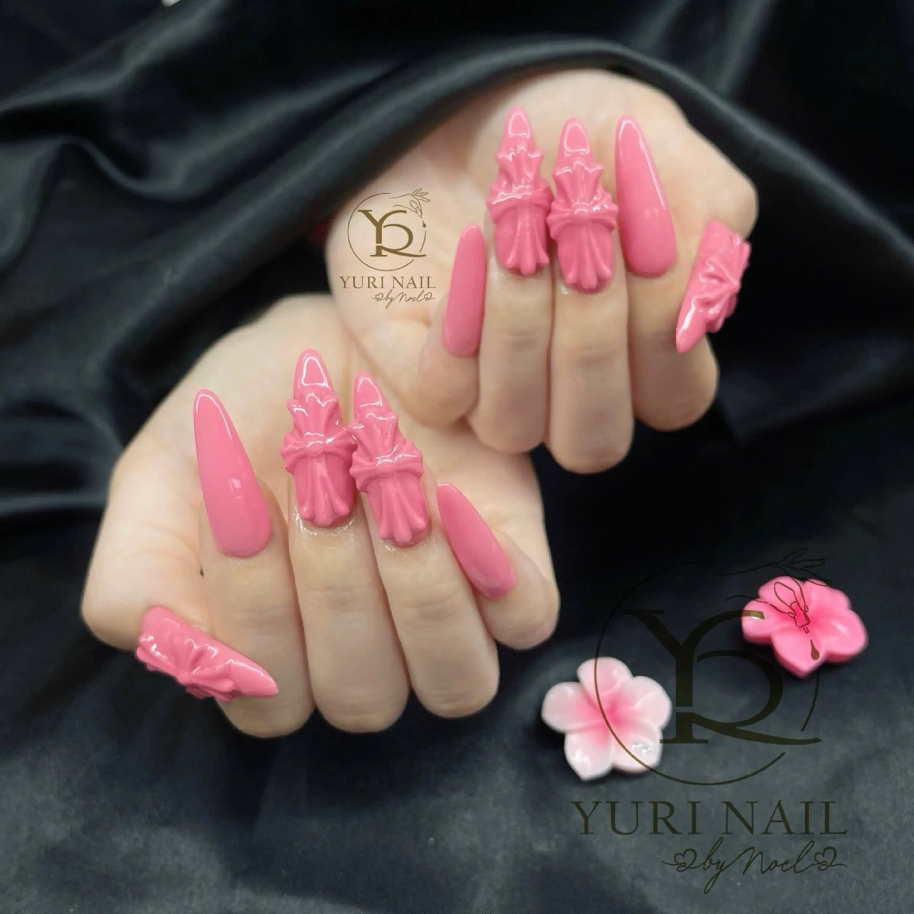 ネイル チークネイル フットネイル フレンチネイル グラデーション キラキラネイル ハンドネイル フットネイル ハンドケア YURI Nail Funabashiのネイルデザイン