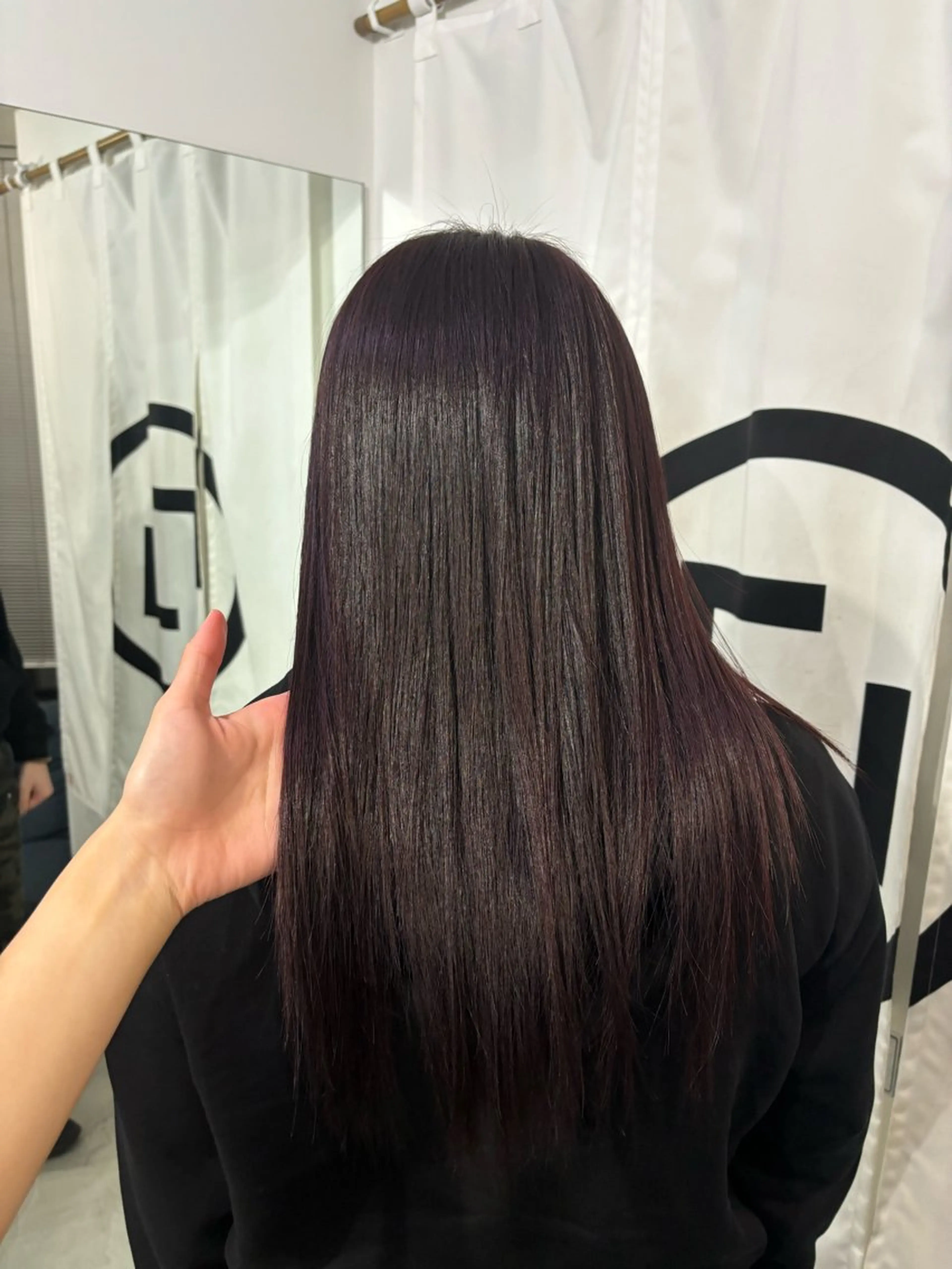 ロング カラー ボルドーカラー 亜海 /レディースパーマのヘアスタイル