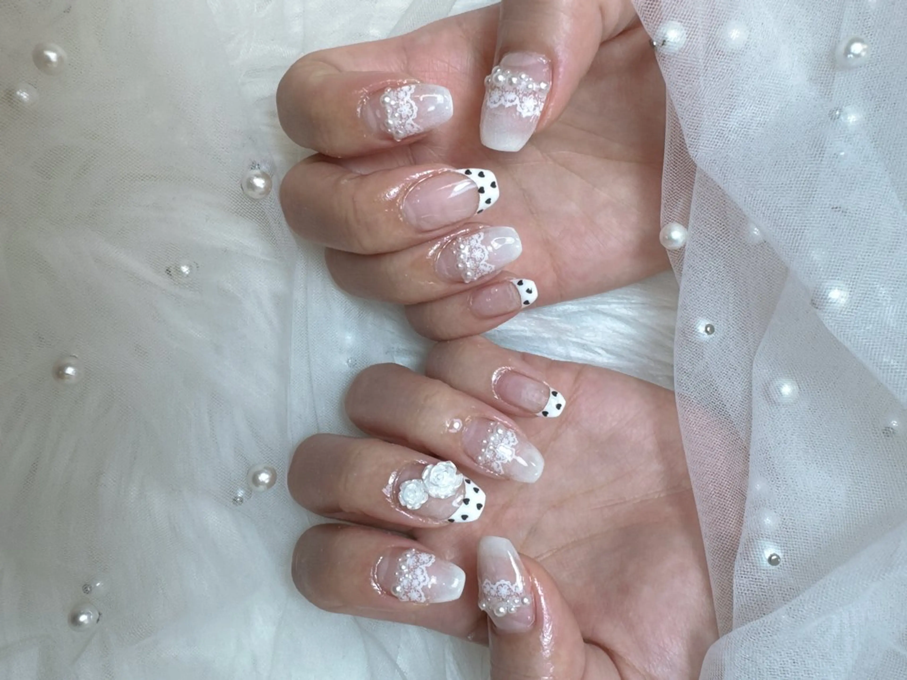 ネイル チークネイル ジェルネイル キラキラネイル マグネットネイル パラジェル ハンドネイル Queeens nailのネイルデザイン