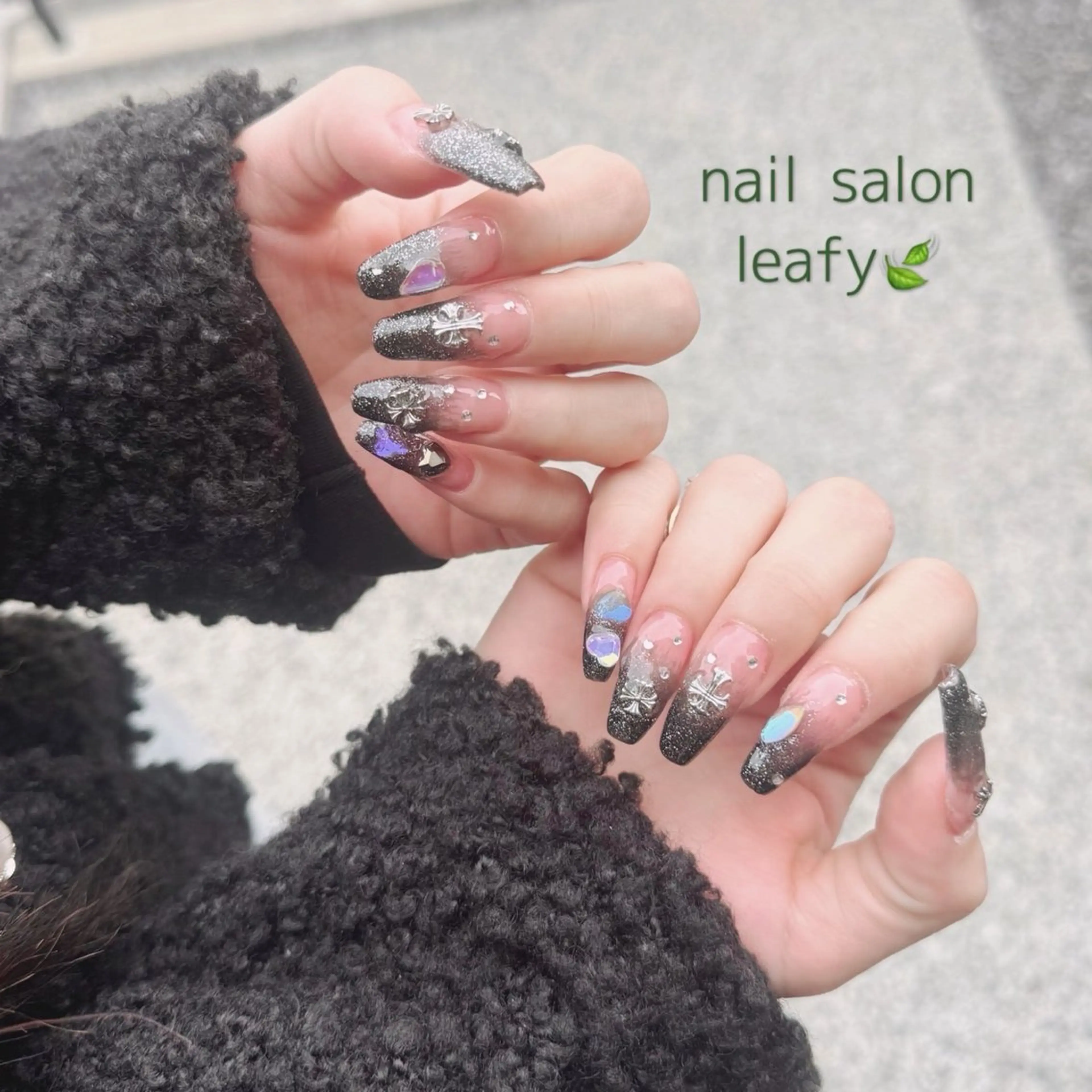 ネイル キラキラネイル ラメ(グリッター) ラメグラデーション ネイルチップ ネイルサロン leafyのネイルデザイン