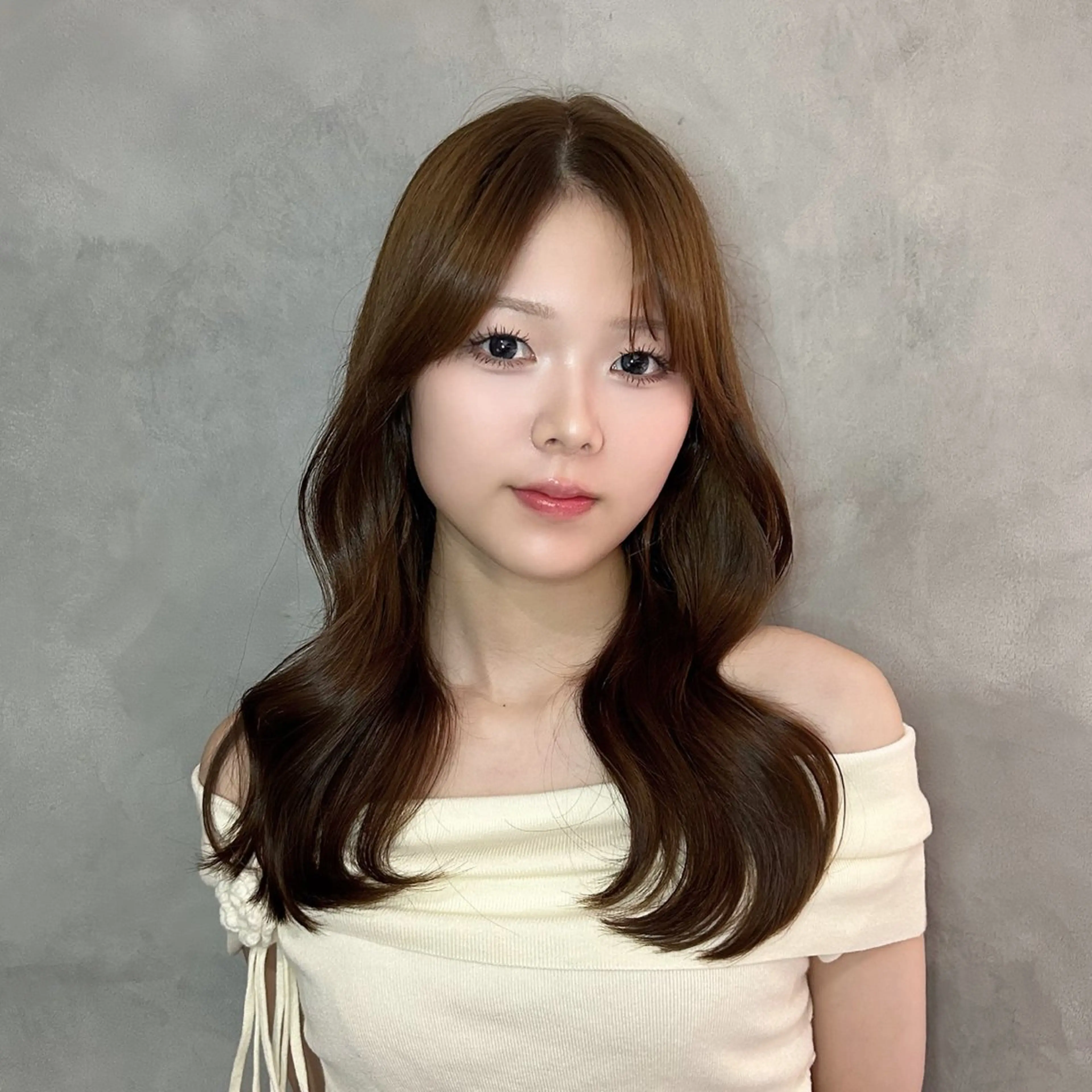 セミロング 谷 亜澄のヘアスタイル