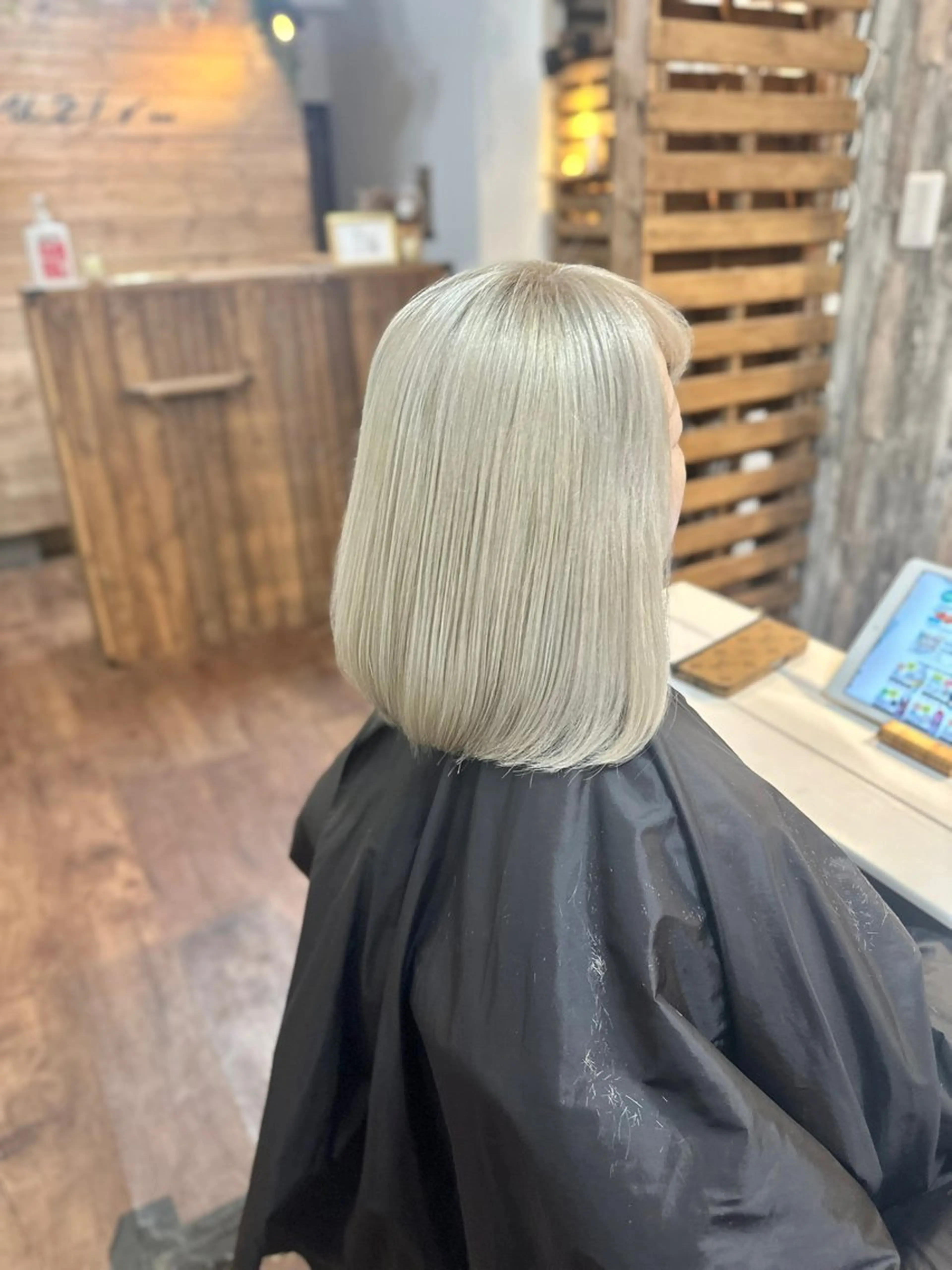 ミディアム カット ヘアカラー トリートメント Lizir  ルズィール所属・Luzir⭐︎ GEN⭐︎のヘアスタイル