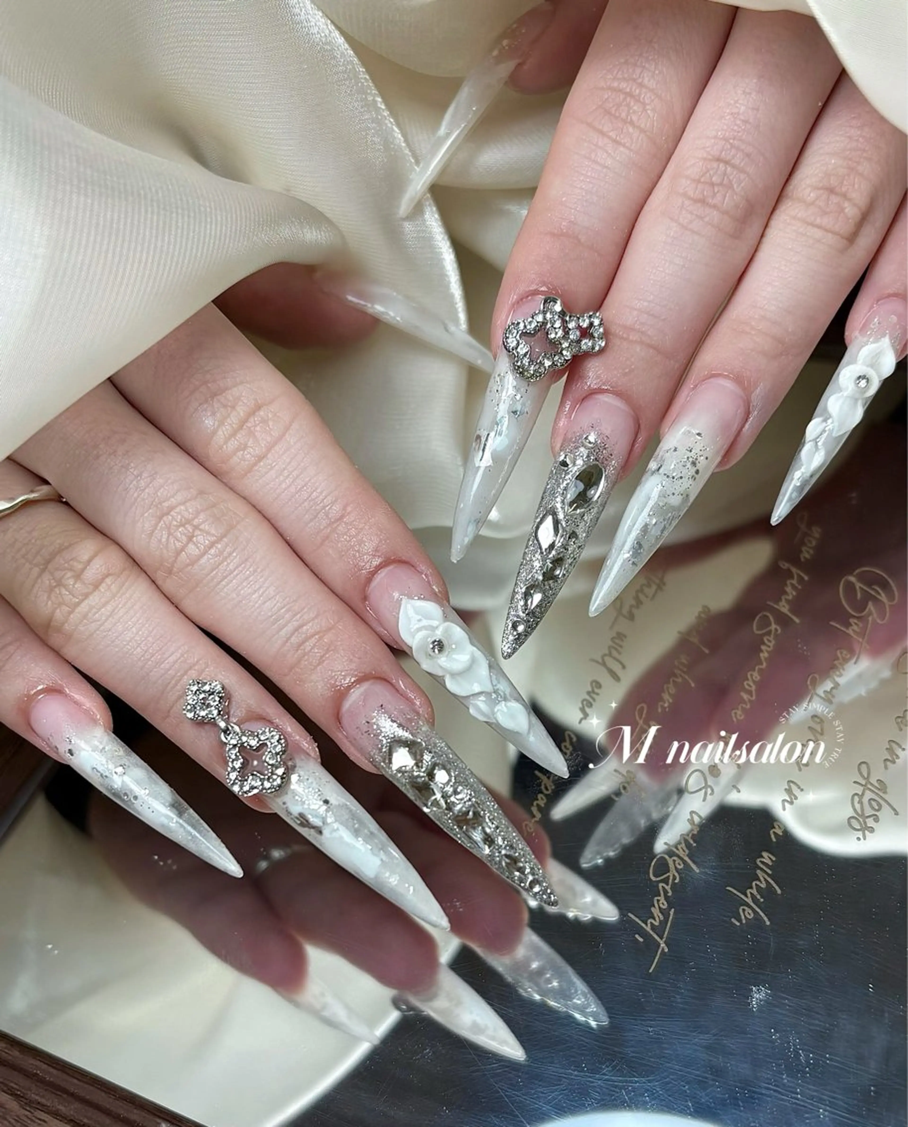 ネイル 🎀Ｍ nails✨ ビューティーのネイルデザイン