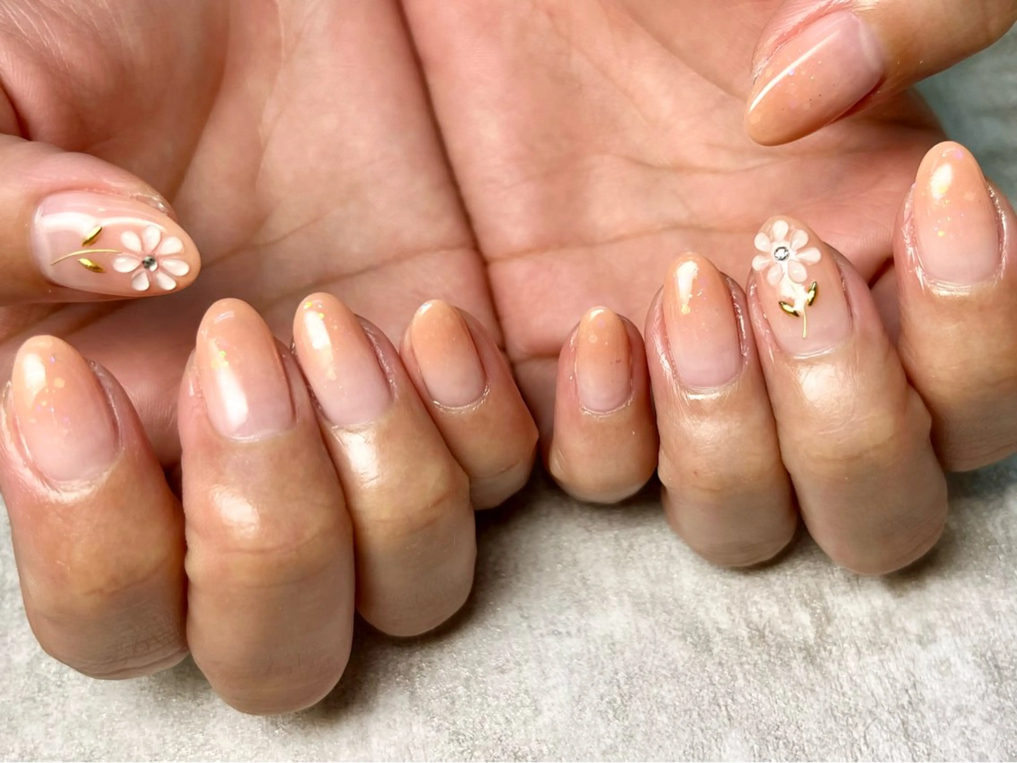 ネイル ハンドネイル Queennail 北堀江Yumiのネイルデザイン