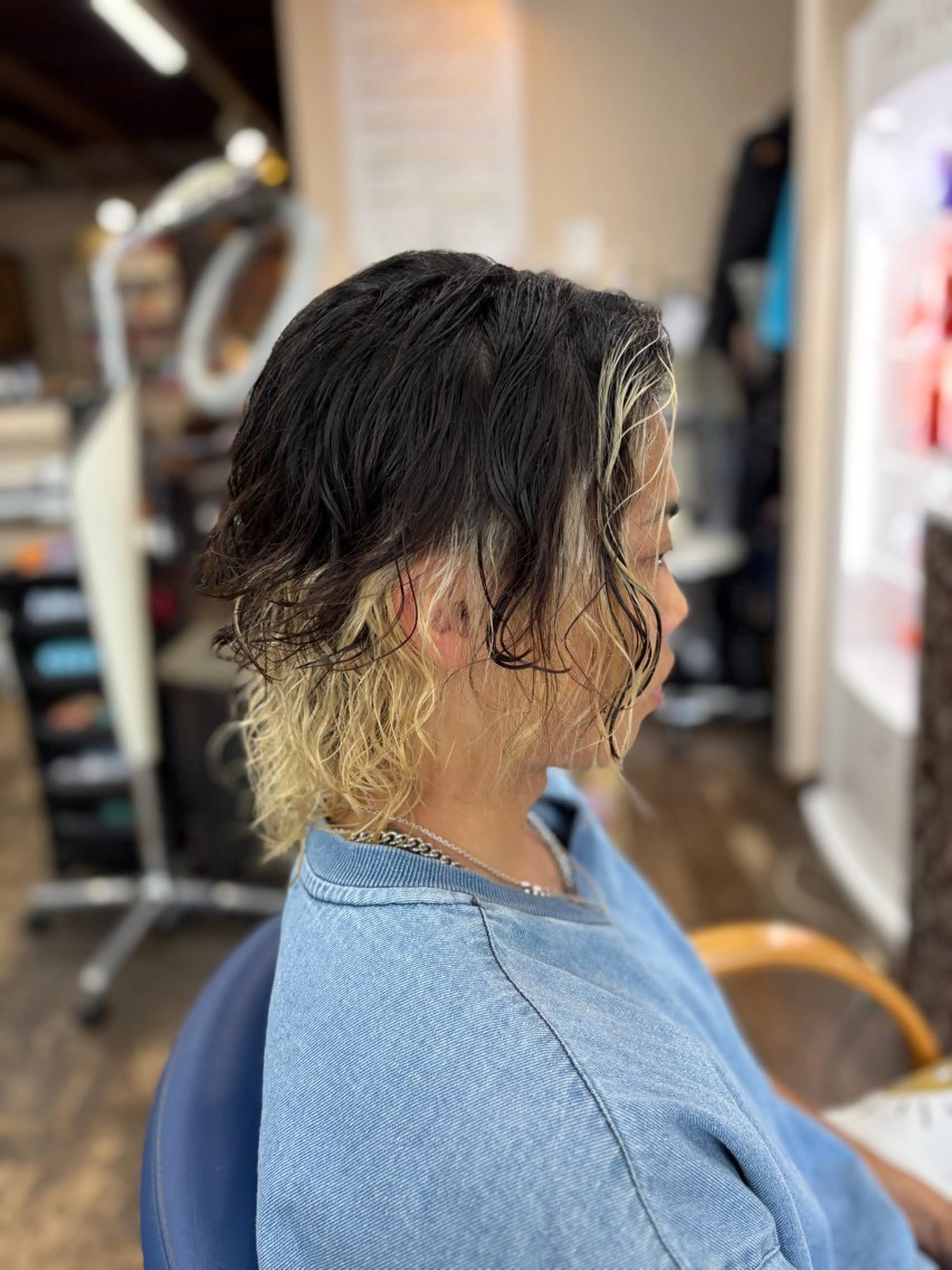 ミディアム カラー パーマ メンズ ミディアムパーマ メンズブリーチ メンズパーマ ブリーチ 山本 健生のヘアスタイル