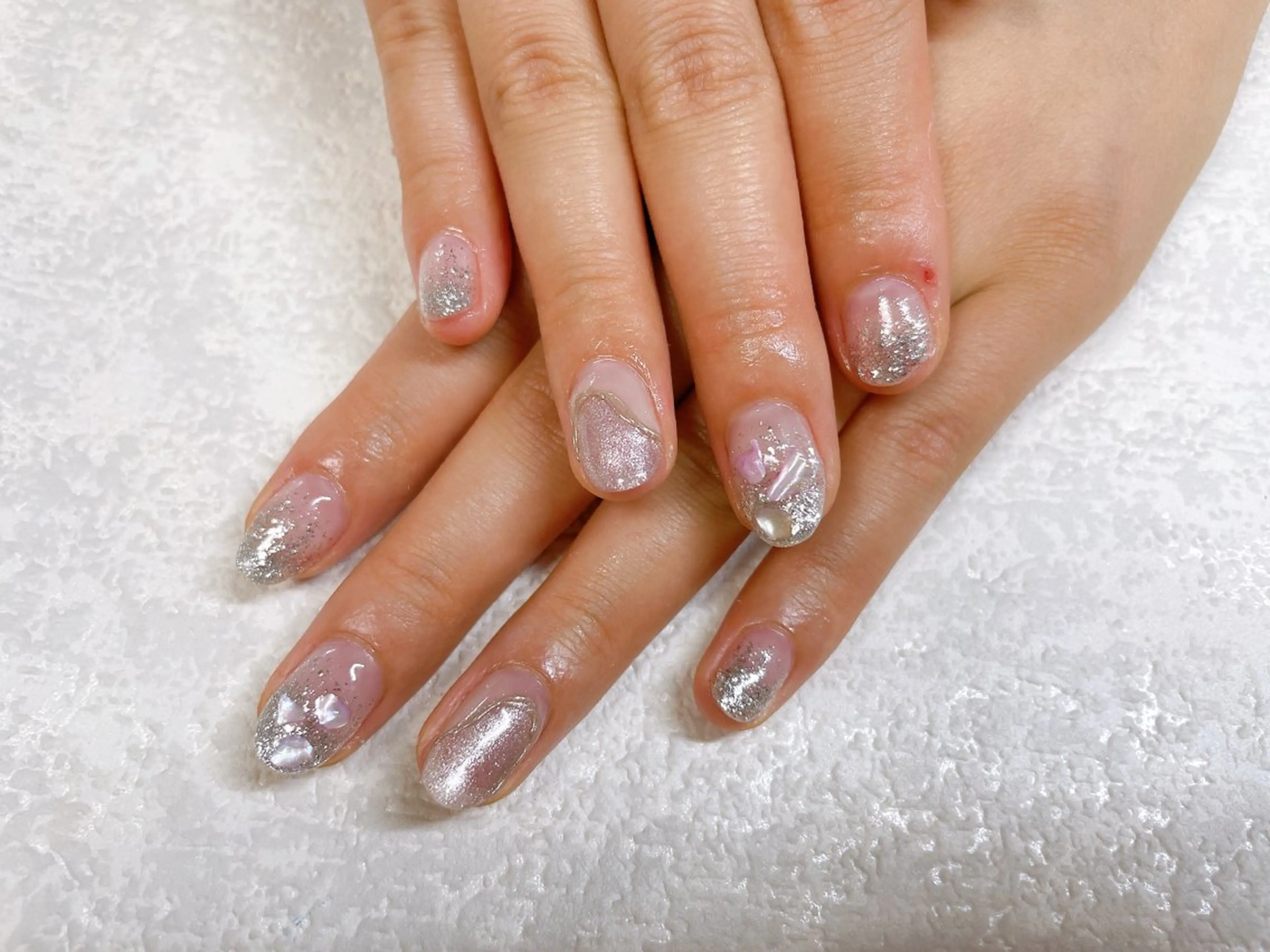 ネイル オーロラネイル フットネイル フレンチネイル ジェルネイル 韓国ネイル mogunail &blowのネイルデザイン