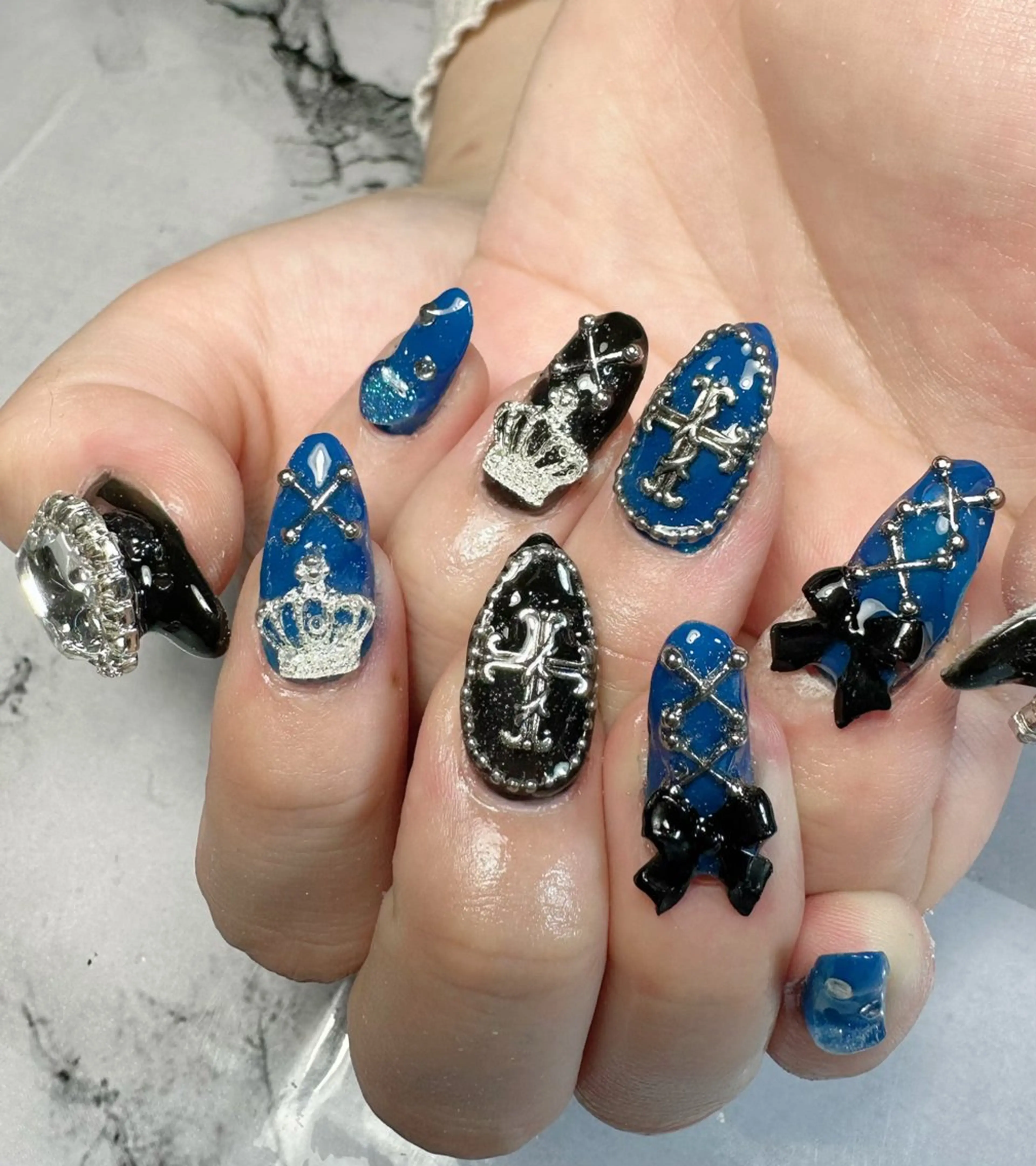 ネイル 新山 聖のネイルデザイン