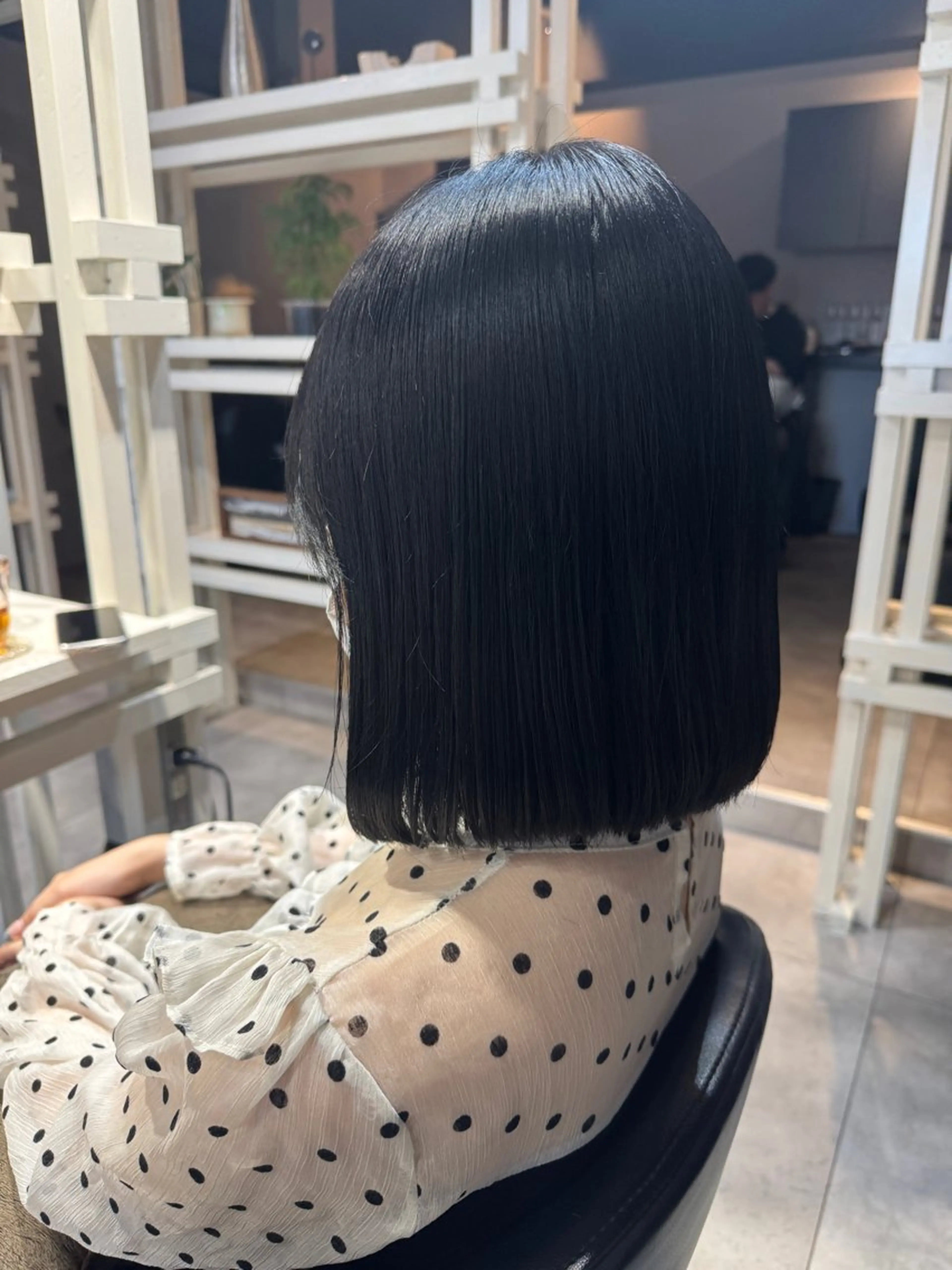 ミディアム カラー 黒髪 ブルーカラー ブルーブラック ボブ トリートメント 似合う髪型が 分からない方へのヘアスタイル
