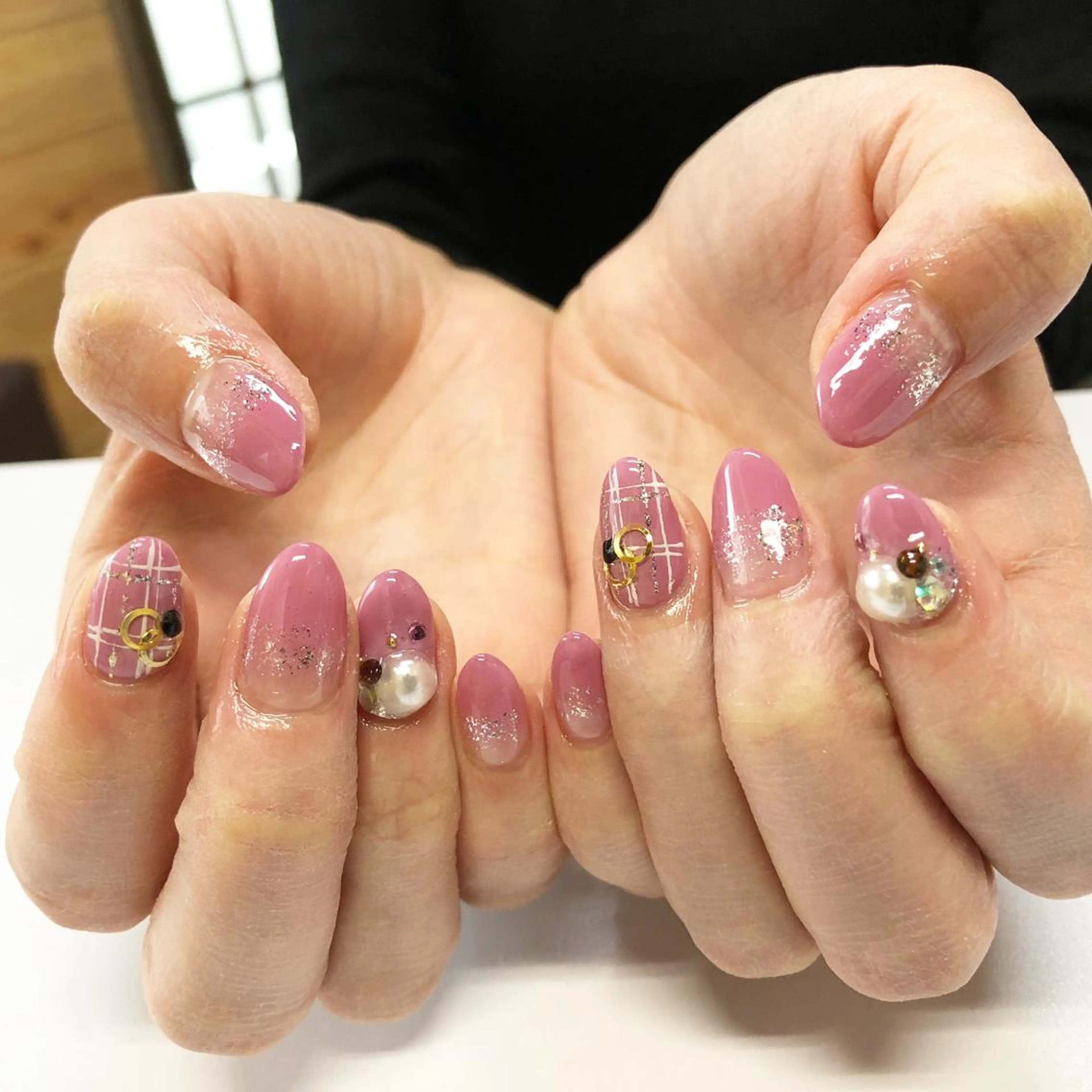 ネイル マツエク・マツパ カラーマツエク ピンク esNail&eye イーズネイル＆アイのネイルデザイン
