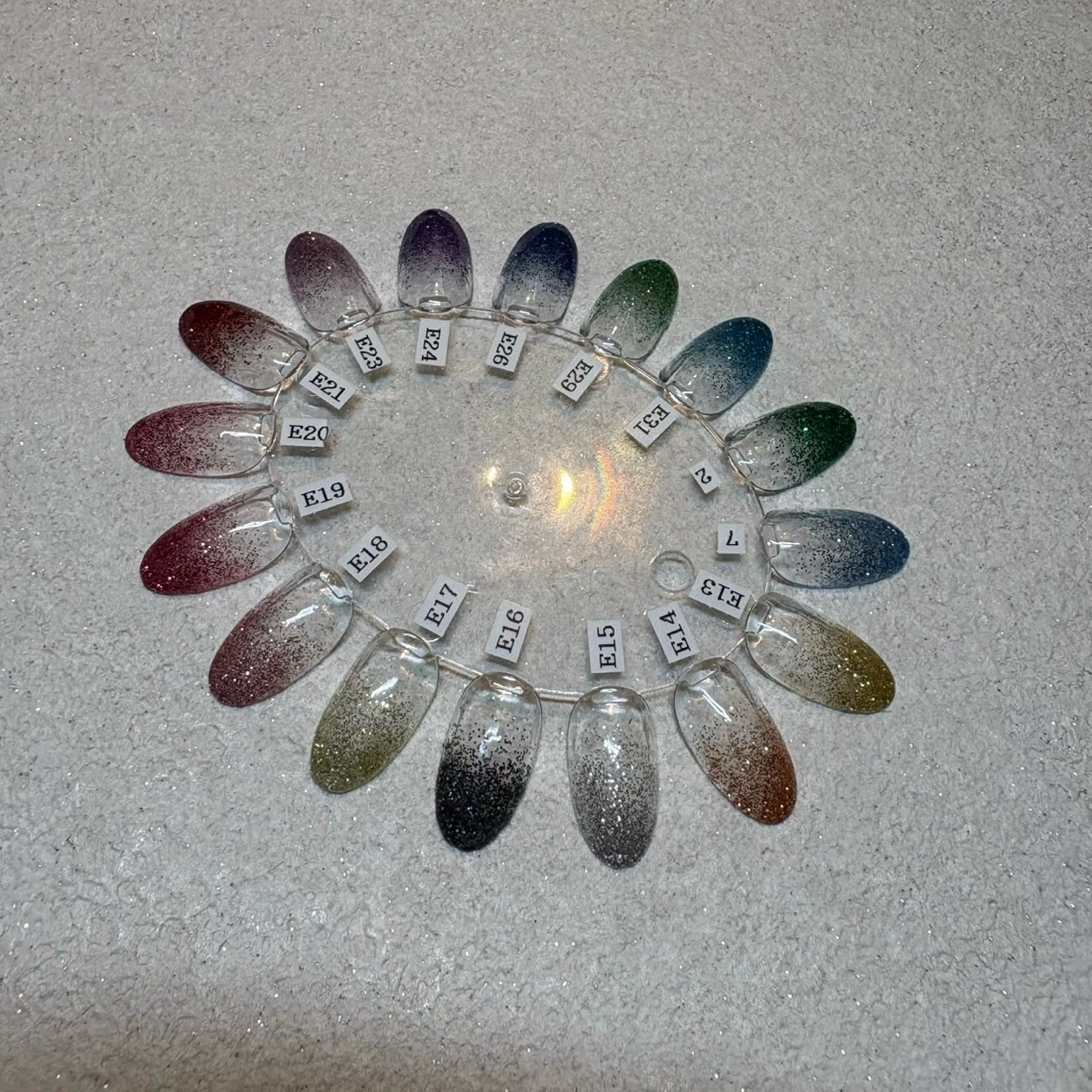 ネイル グラデーション ラメ(グリッター) ラメグラデーション 本八幡駅 yukaのネイルデザイン