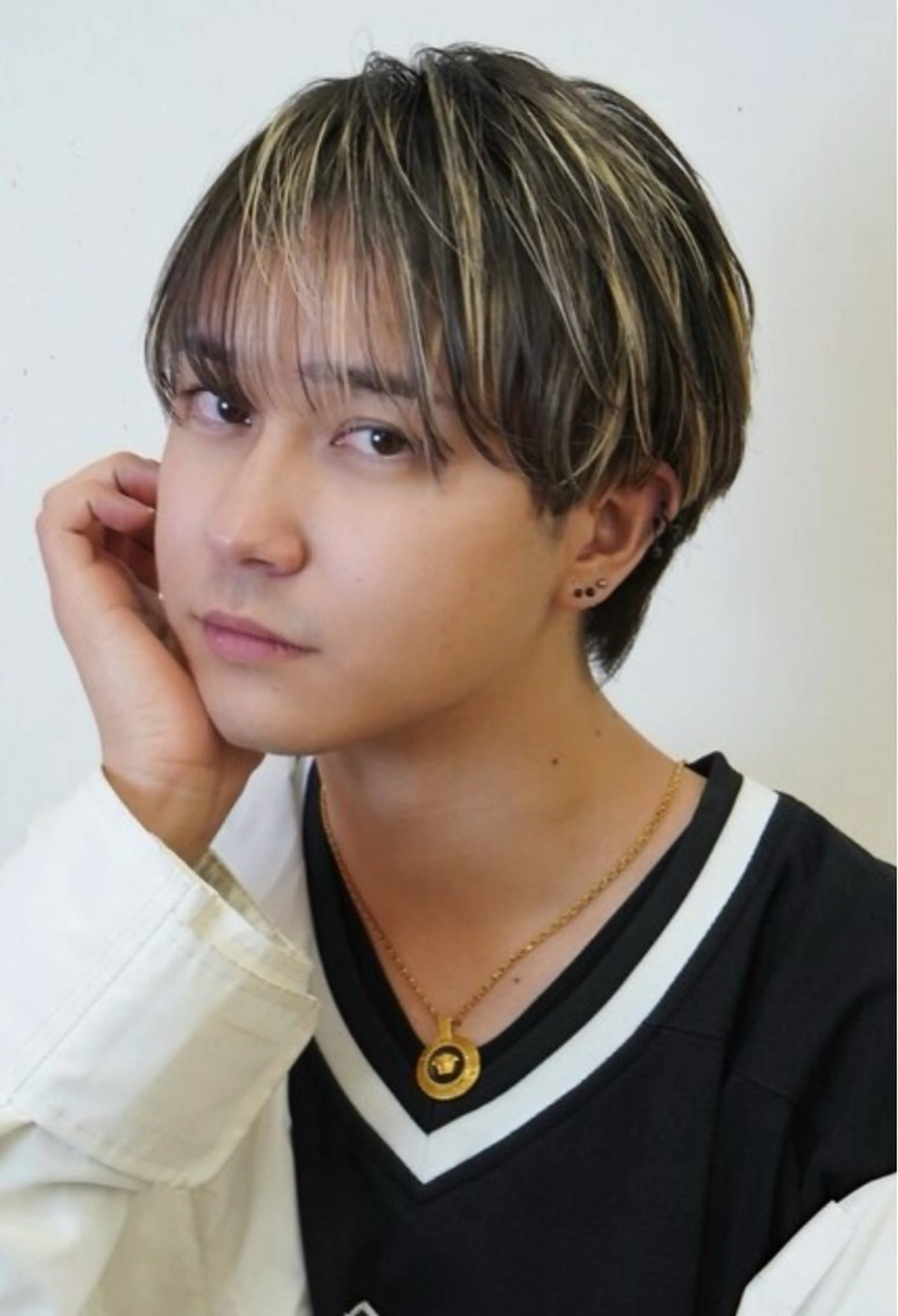 カラー ハイライトカラー 高木 陸斗のヘアスタイル