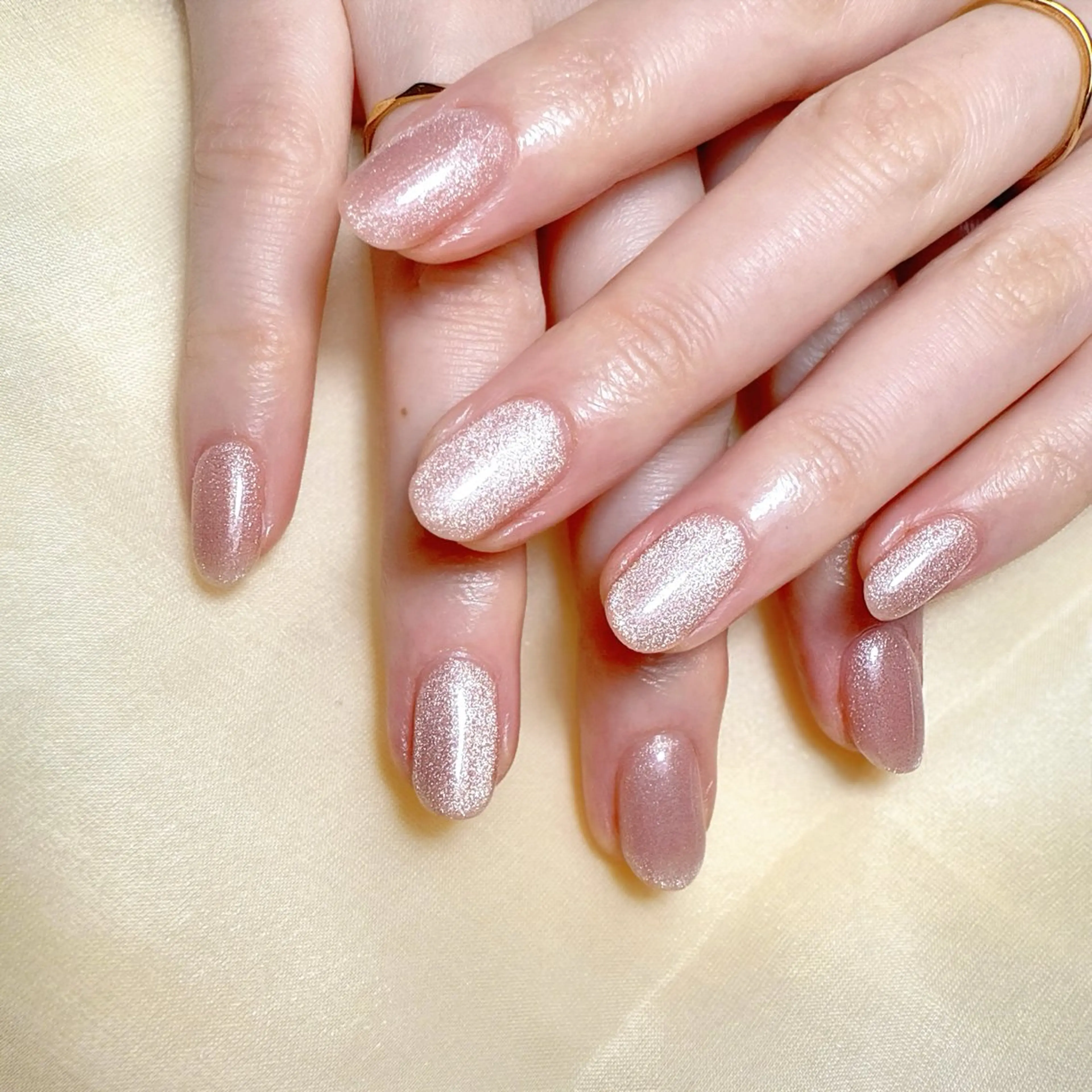 ネイル ハンドネイル グロー ネイルのネイルデザイン