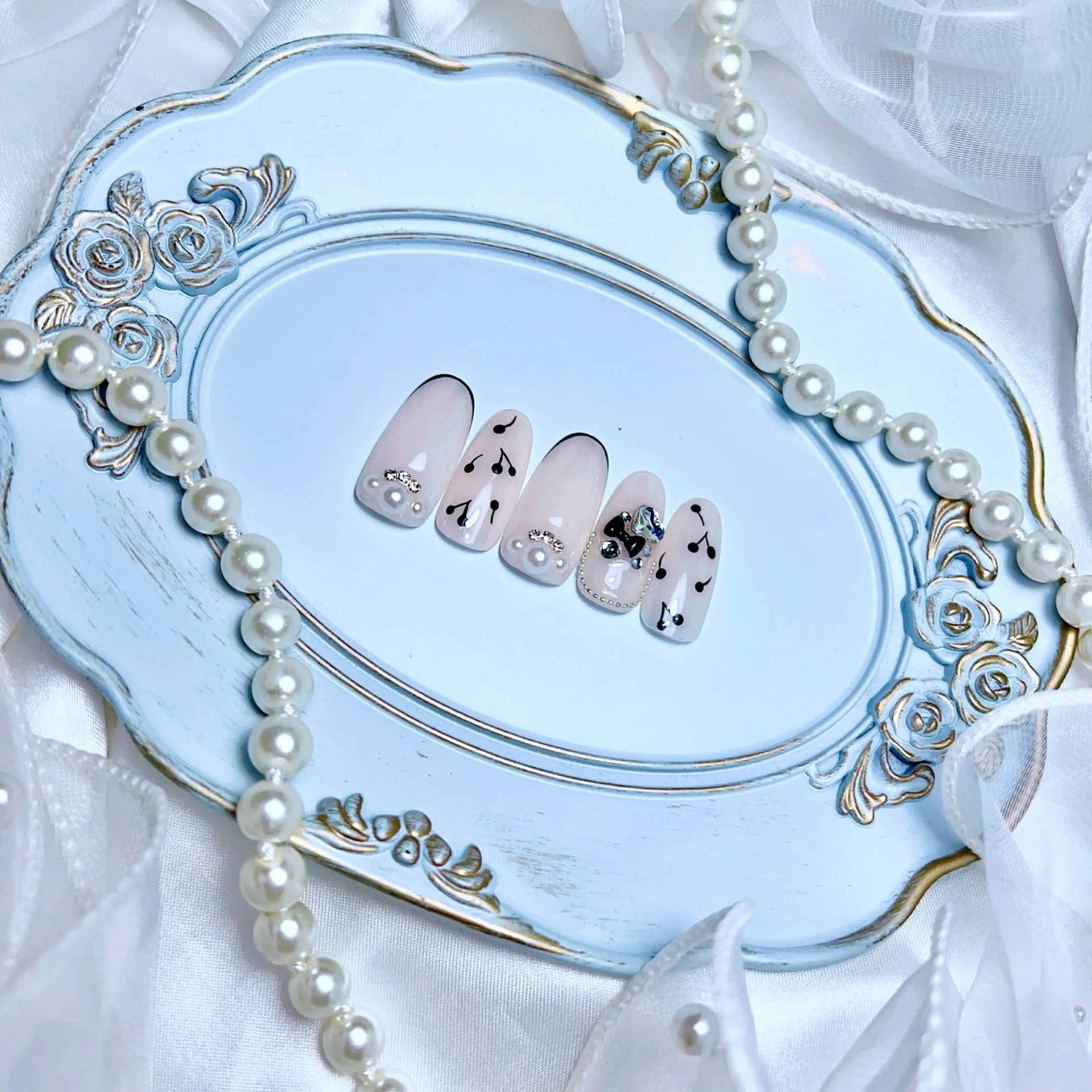 ネイル キラキラネイル 韓国ネイル 夏ネイル ワンホンネイル Nail&Eye Spina 琴美のマツエク・マツパデザイン