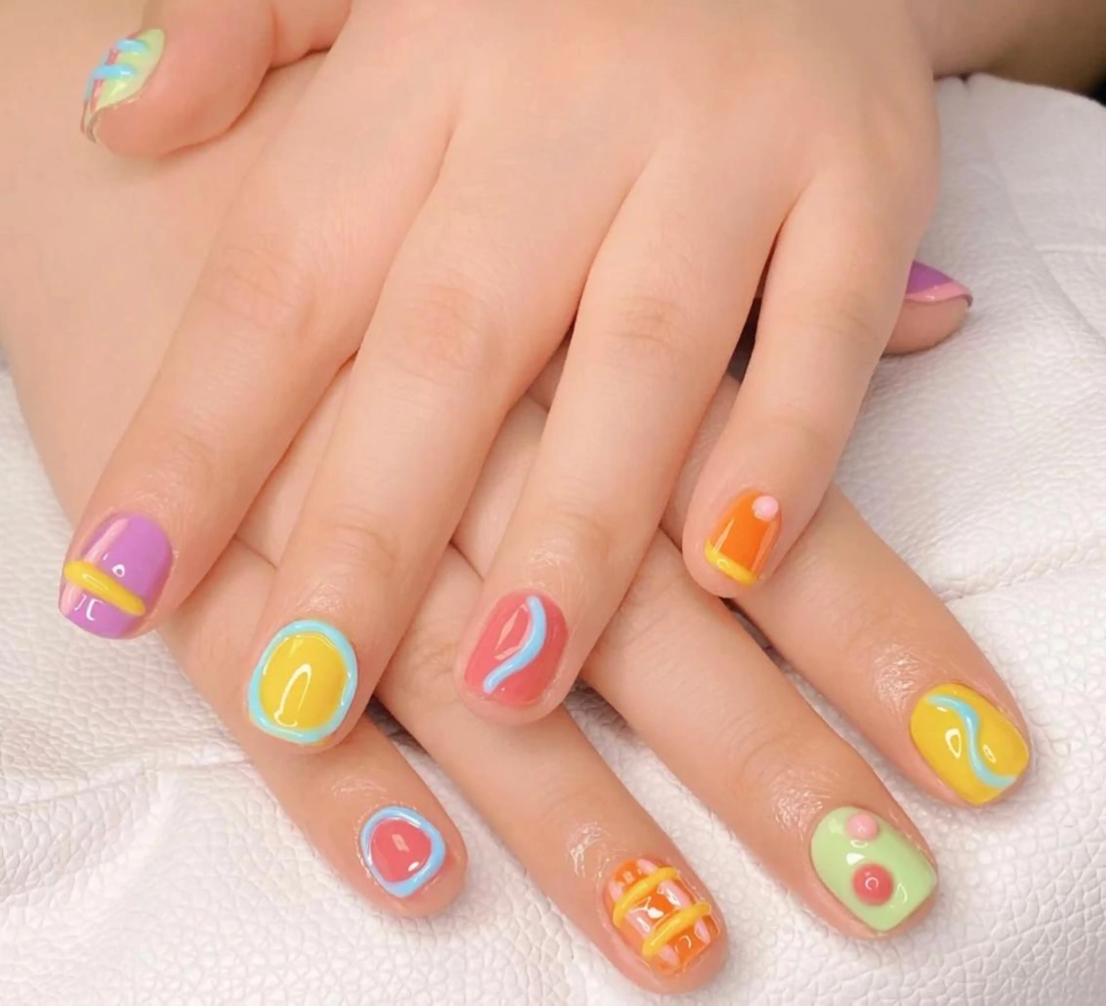 ネイル ハンドネイル Queens ciciのネイルデザイン