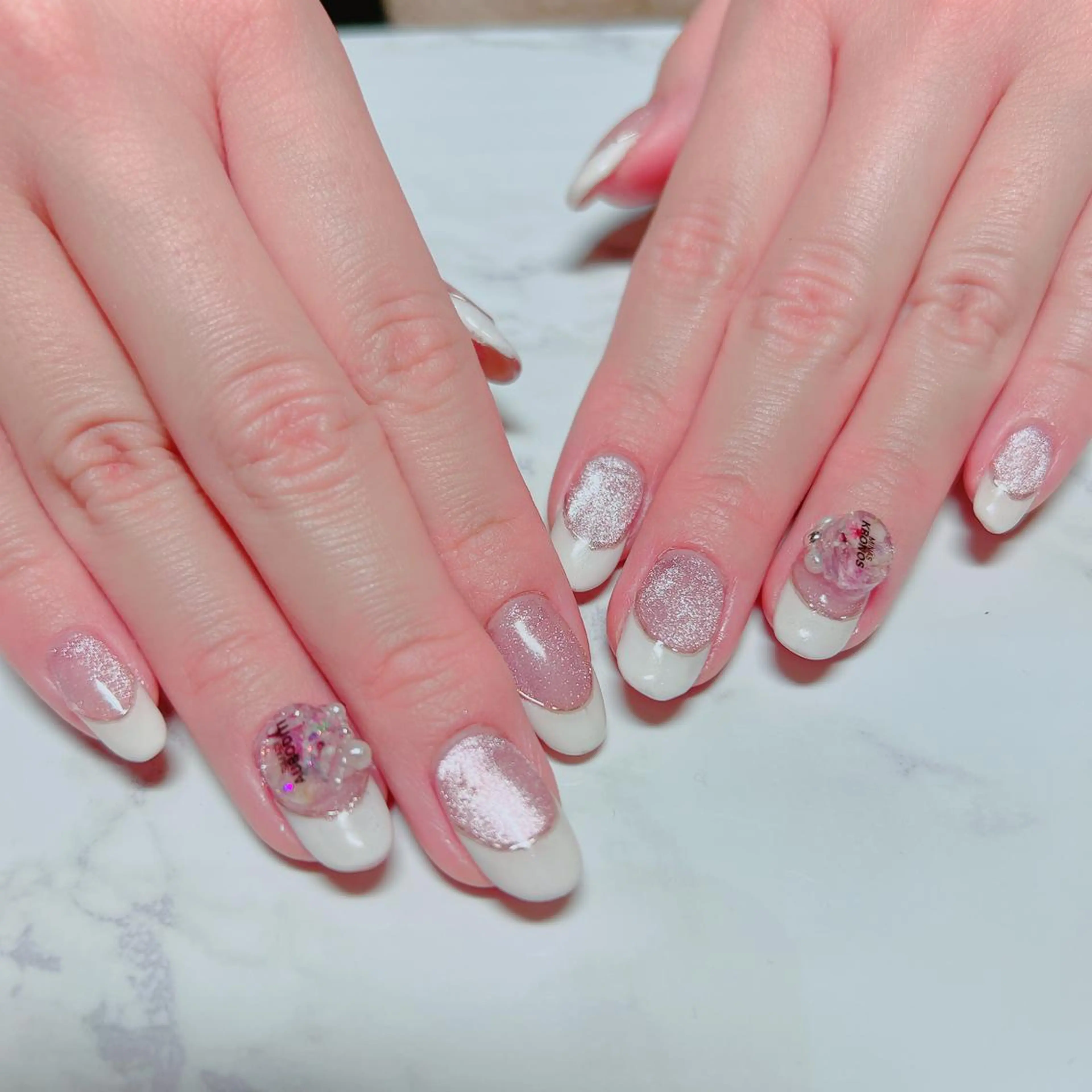 ネイル フレンチネイル おそろいネイル ホワイト ハンドネイル たきぐち みちこのネイルデザイン