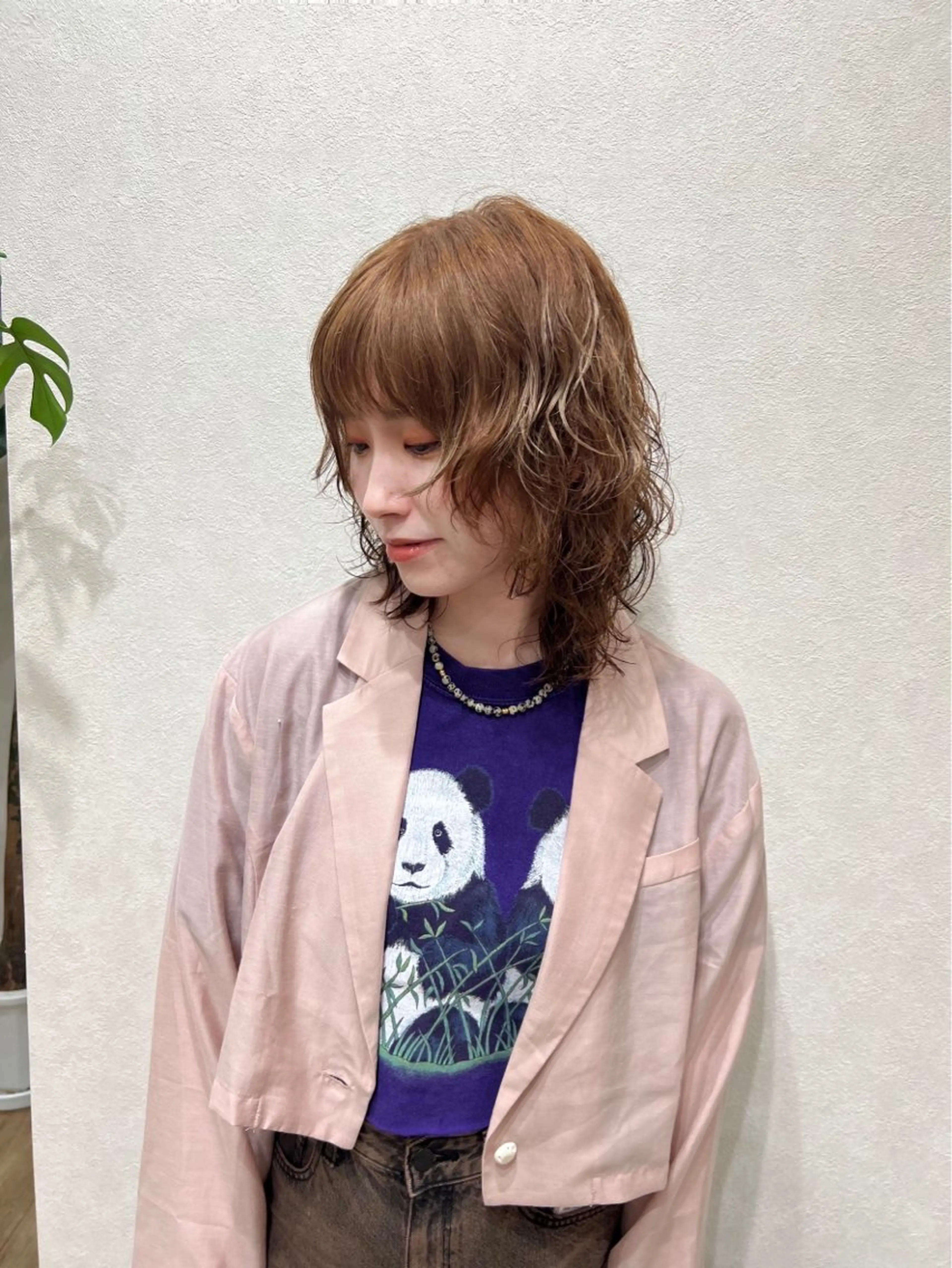 ミディアム カラー パーマ ミディアムパーマ ベージュカラー ブリーチ ブリーチなしカラー ウルフカット 🍇おぐら めぐみ🍇のヘアスタイル