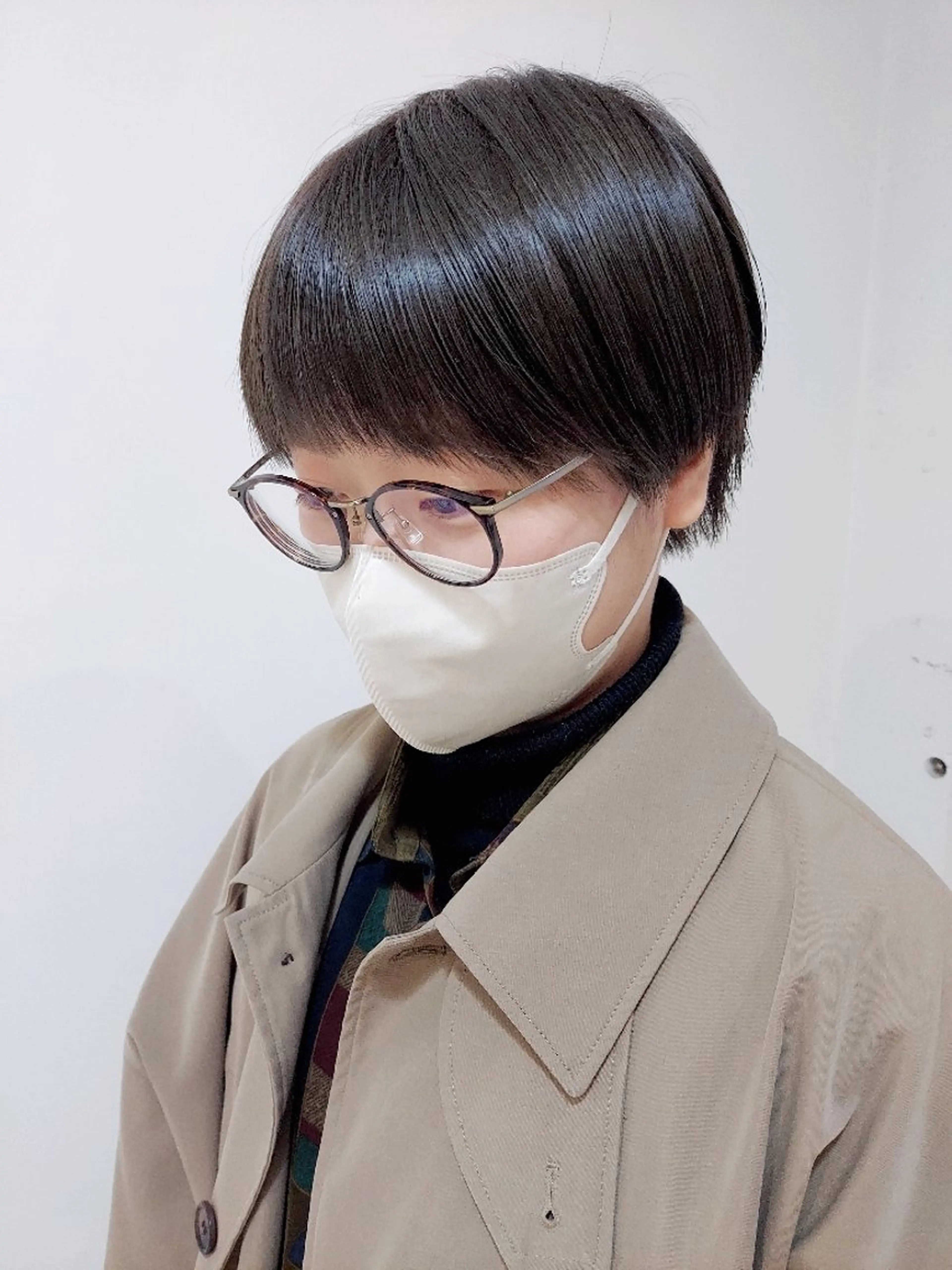 ショート カラー ベージュカラー オリーブベージュ ショートヘア 樋口 千尋のヘアスタイル