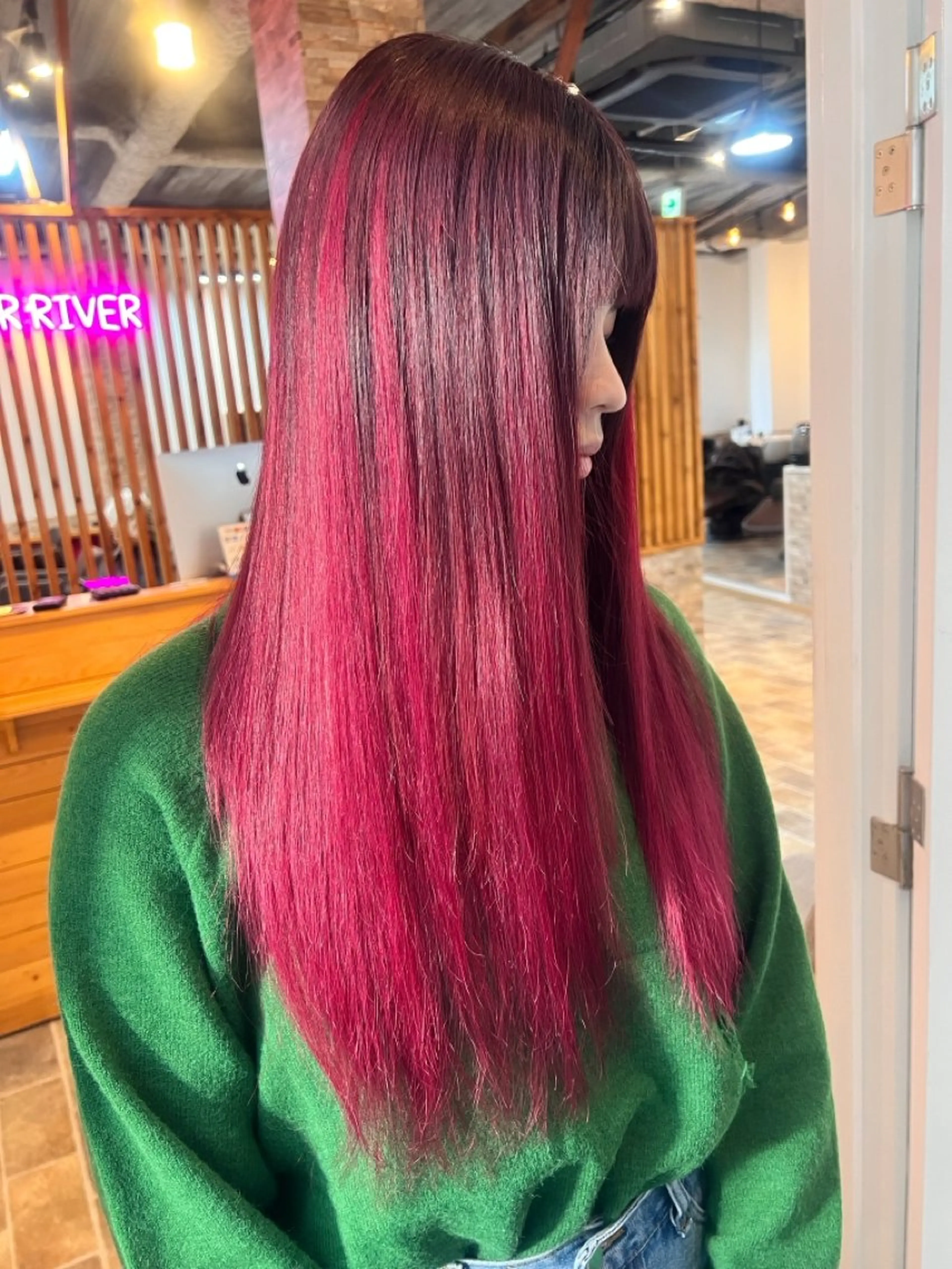 ロング カラー ヘアカラー&縮毛矯正 STAR☆RIVERのヘアスタイル