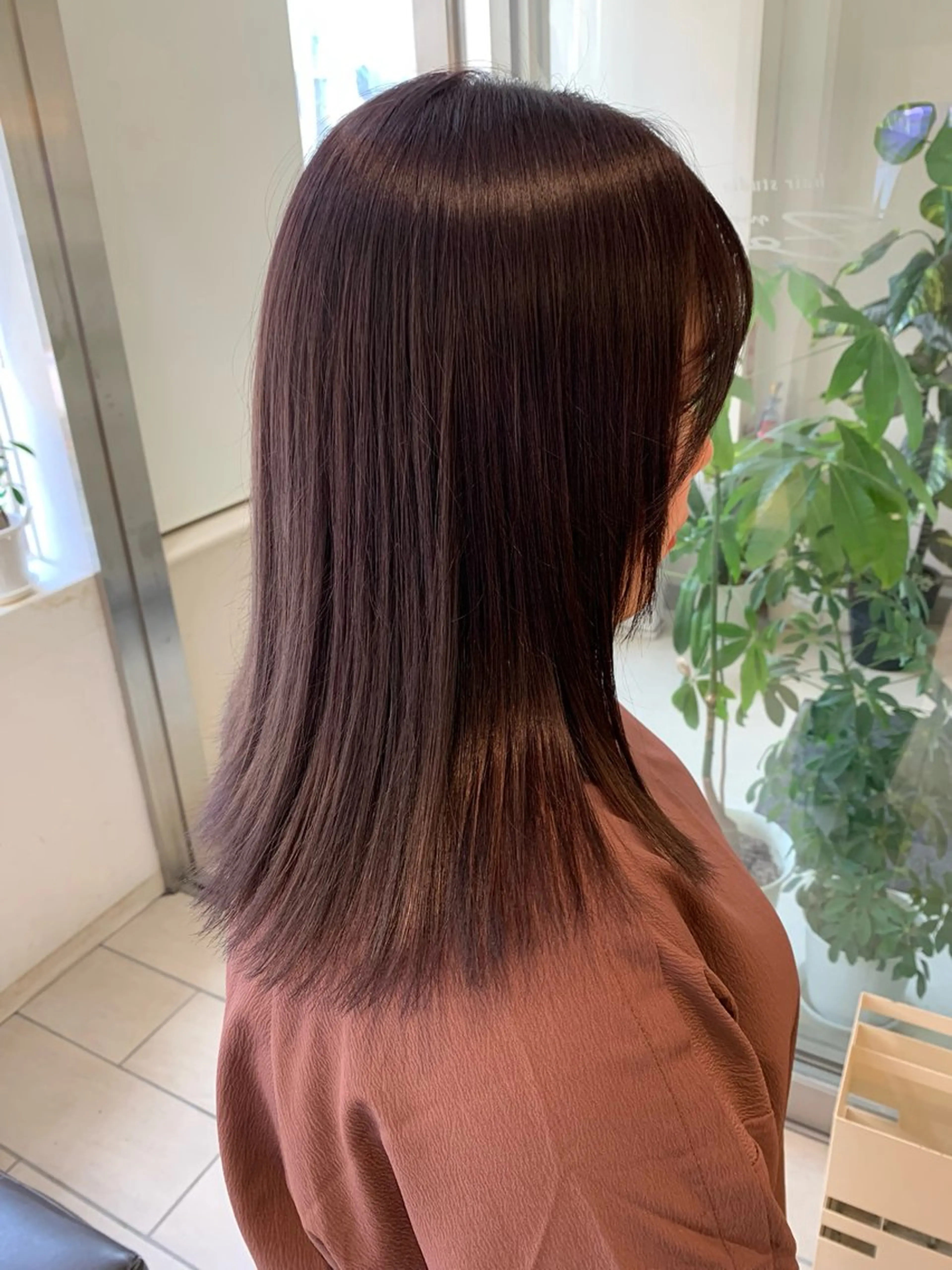 ミディアム トリートメント 石川 葵のヘアスタイル