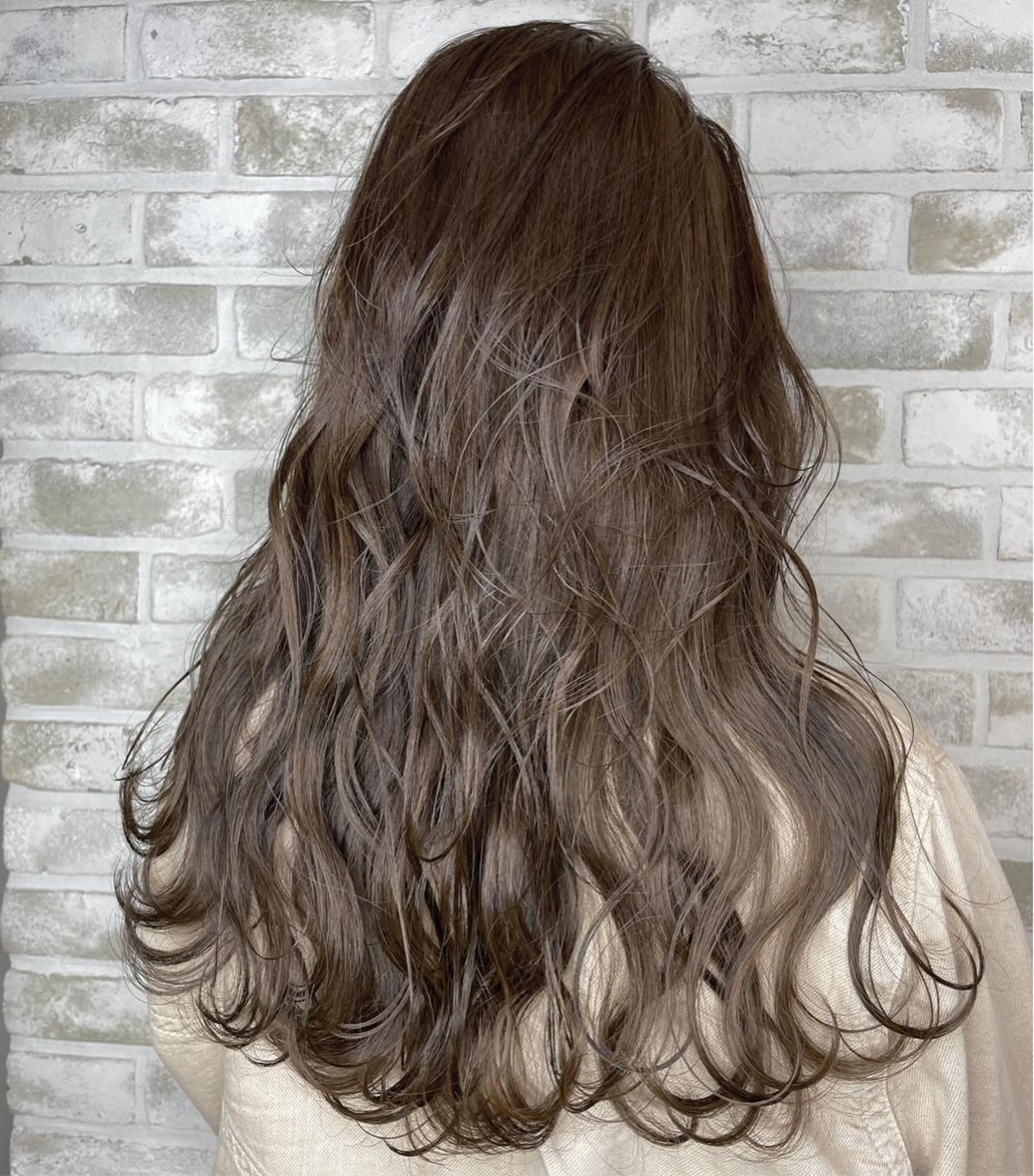 （限定クーポン）カット+ハイライト+ケアフルカラー+tre    （ケアブリーチ込み）の写真