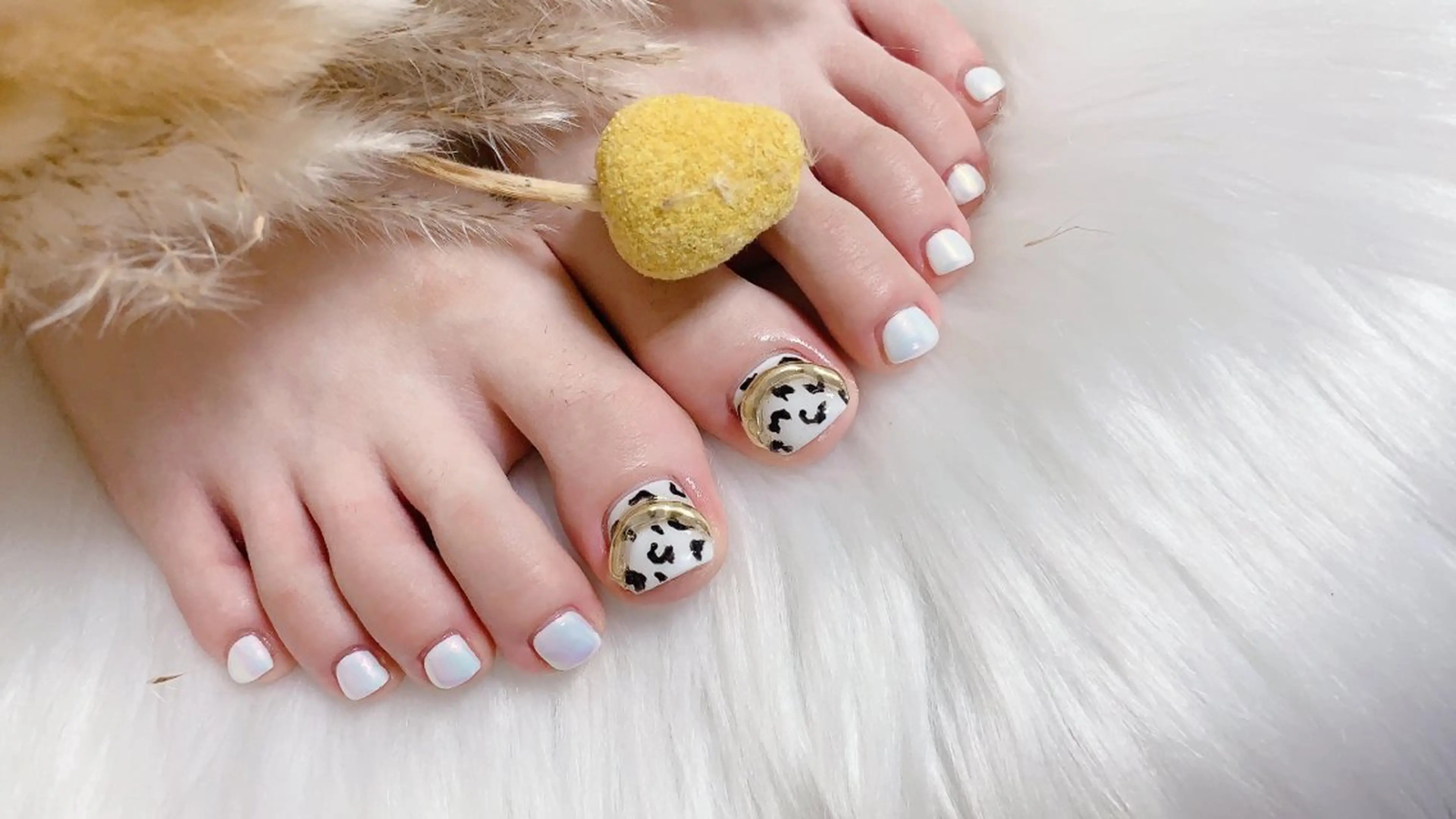ネイル フットネイル 💅ネイルハウス🏡 🎀TOMO🎀のネイルデザイン
