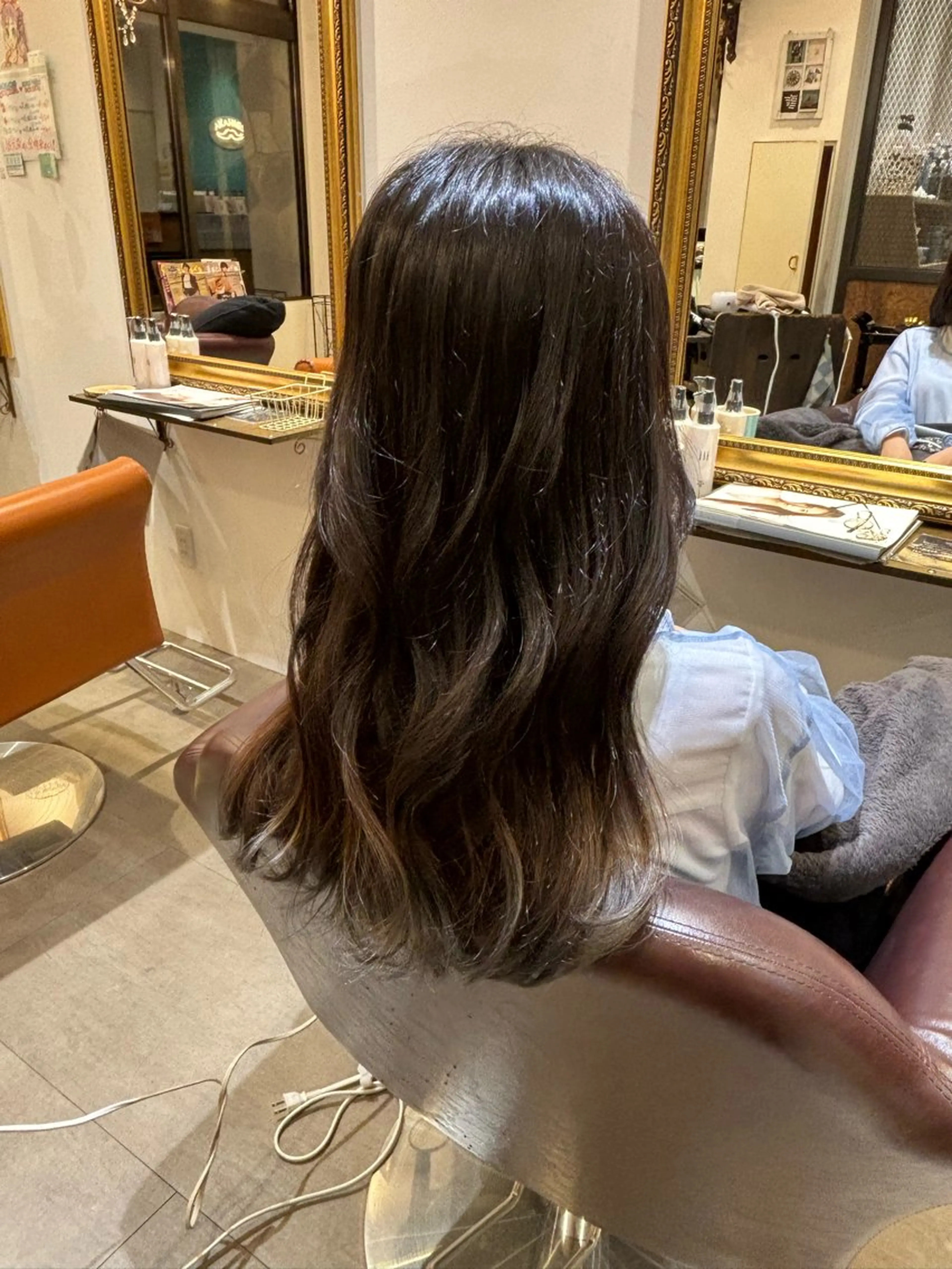ロング 長内 もえのヘアスタイル