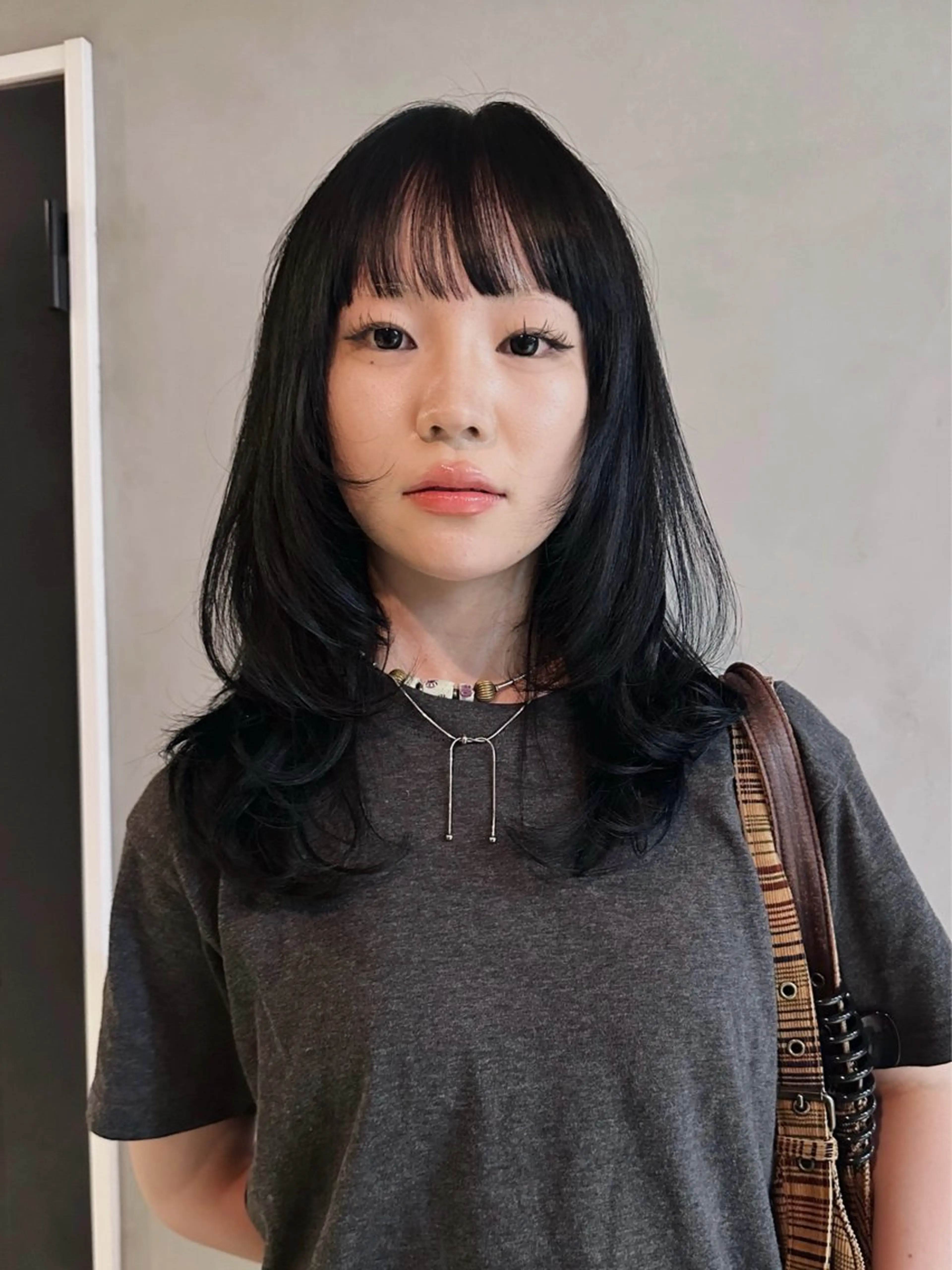 セミロング カット ヘアカラー 前野 日奈のヘアスタイル