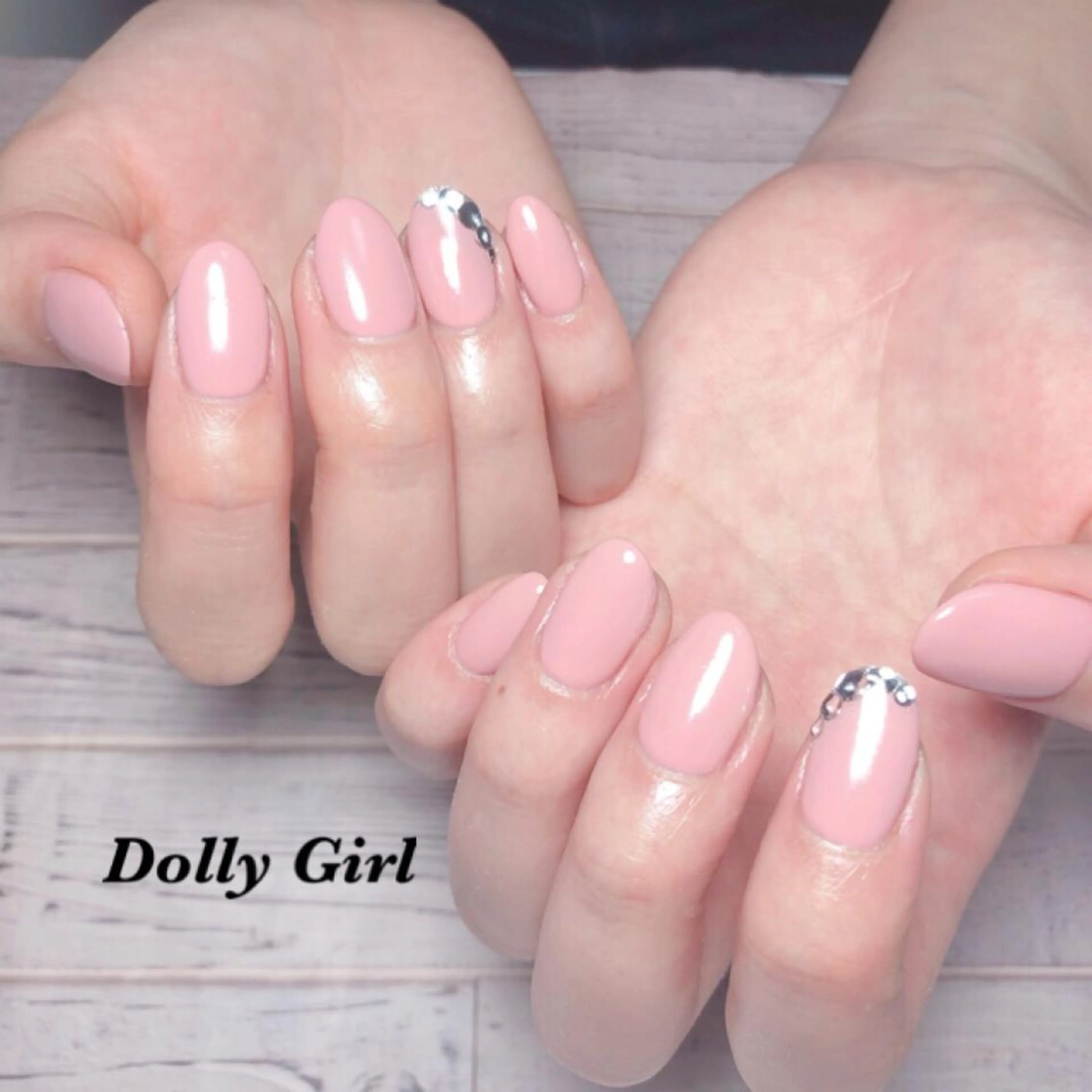 ネイル ストーンネイル DollyGirl KYOKOのネイルデザイン