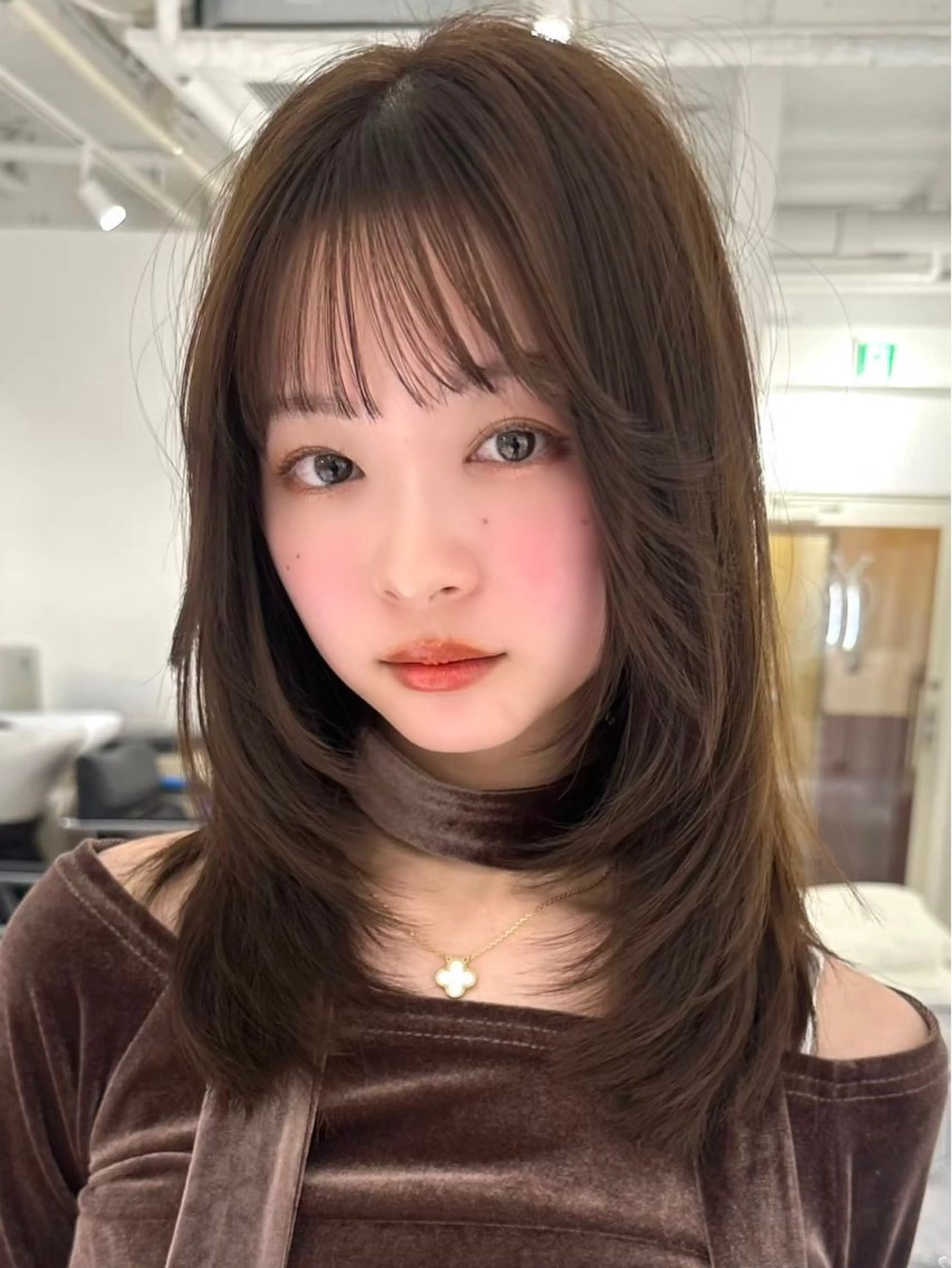 ミディアム レイヤーカット カット ヘアカラー トリートメント TAKU 美容師のヘアスタイル