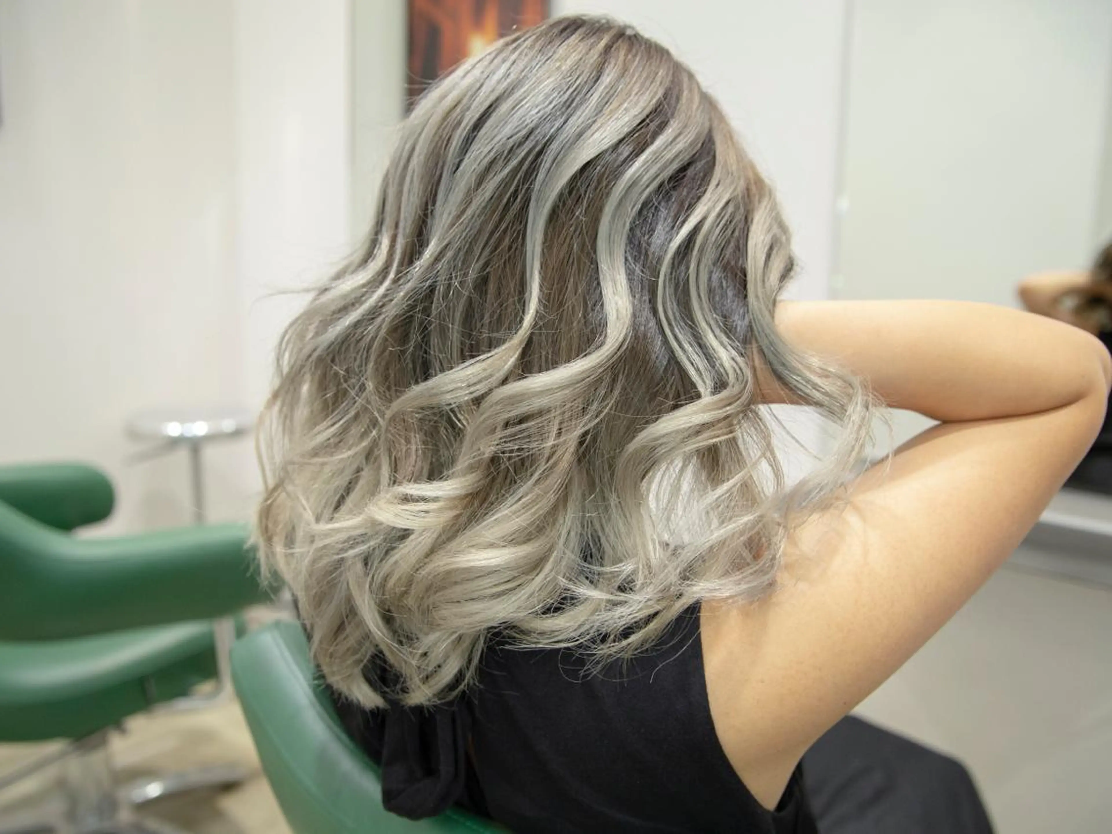 ミディアム カラー Re:ta Hair 飯田淳平のヘアスタイル