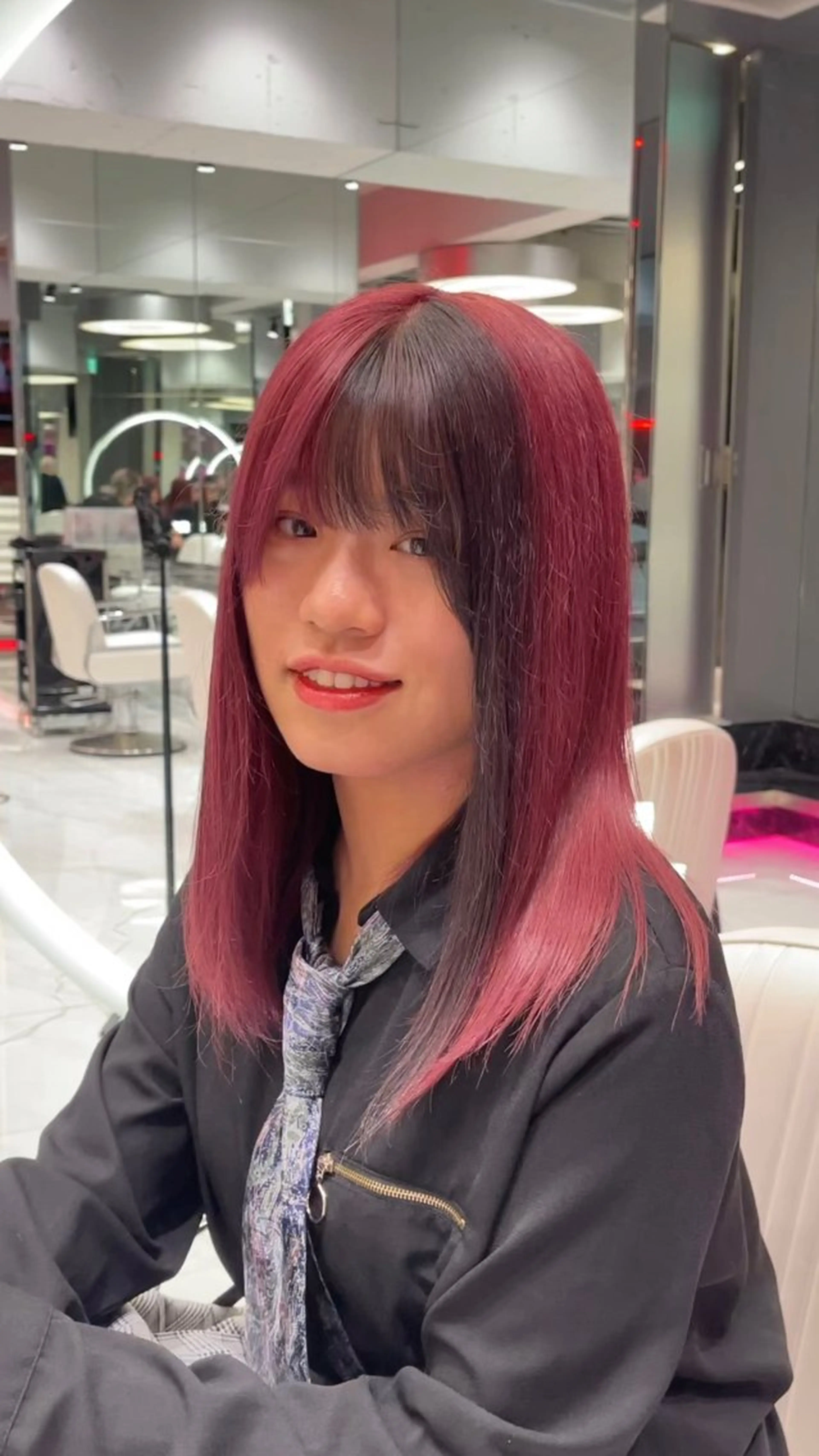 セミロング ふかじ/複雑履歴修正 縮毛矯正ブリーチのヘアスタイル