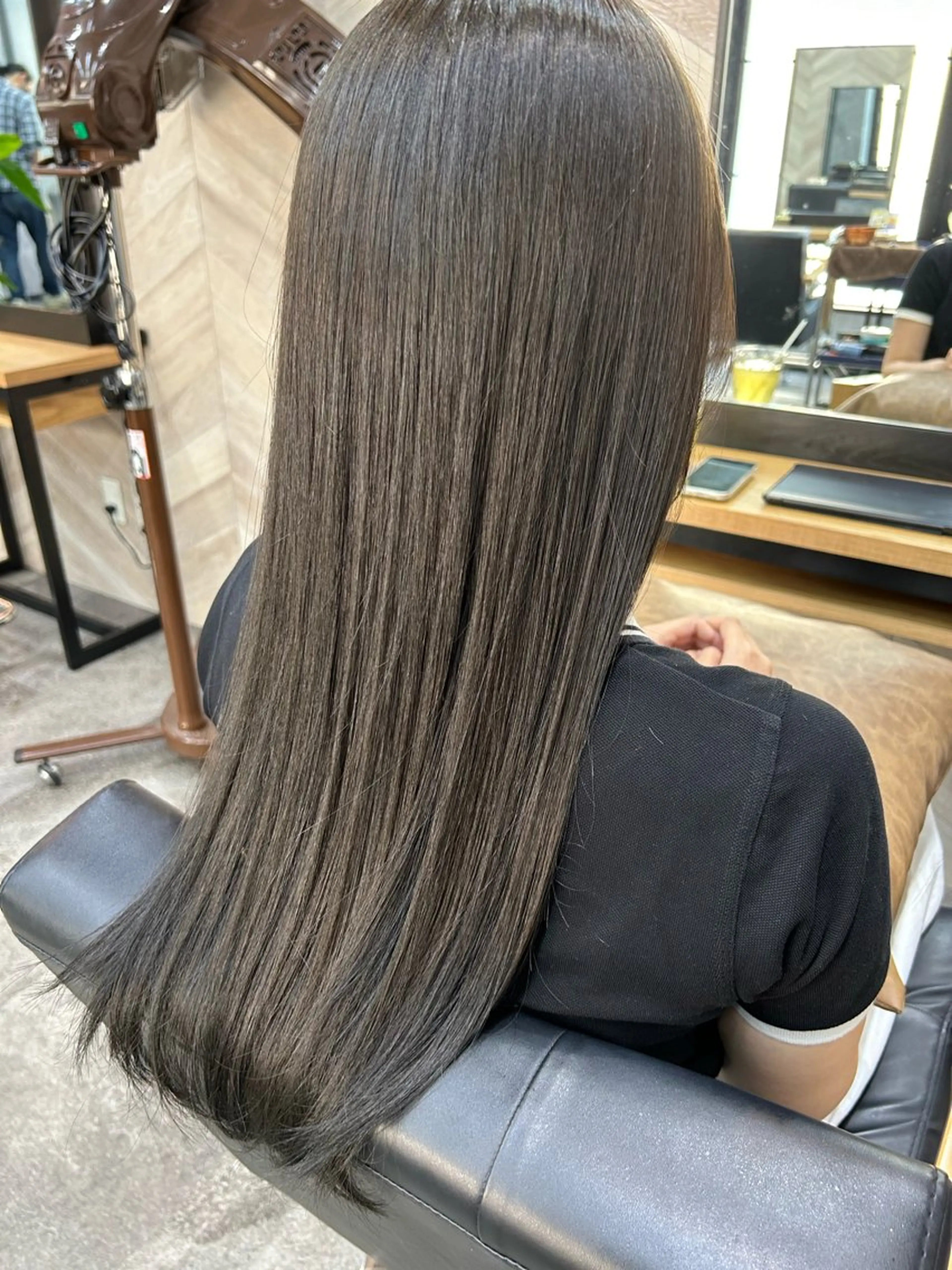 ロング カラー グレージュ オリーブカラー オリーブグレージュ オリーブグレー ヘアカラー トリートメント SHANTi 飯塚 ヘアセット/髪質改善のヘアスタイル