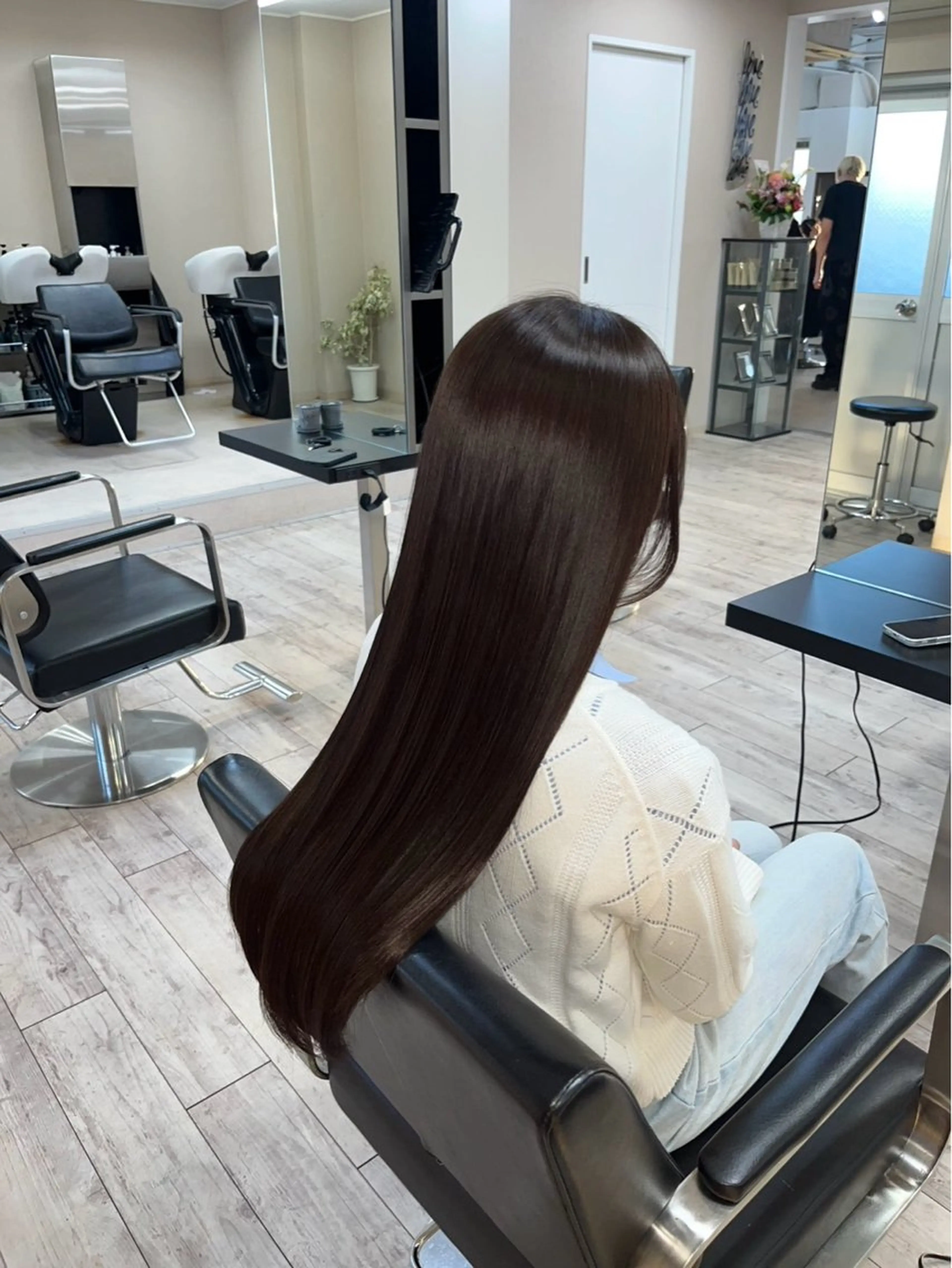 ロング 縮毛矯正 TIDEHAIR 志羽のヘアスタイル