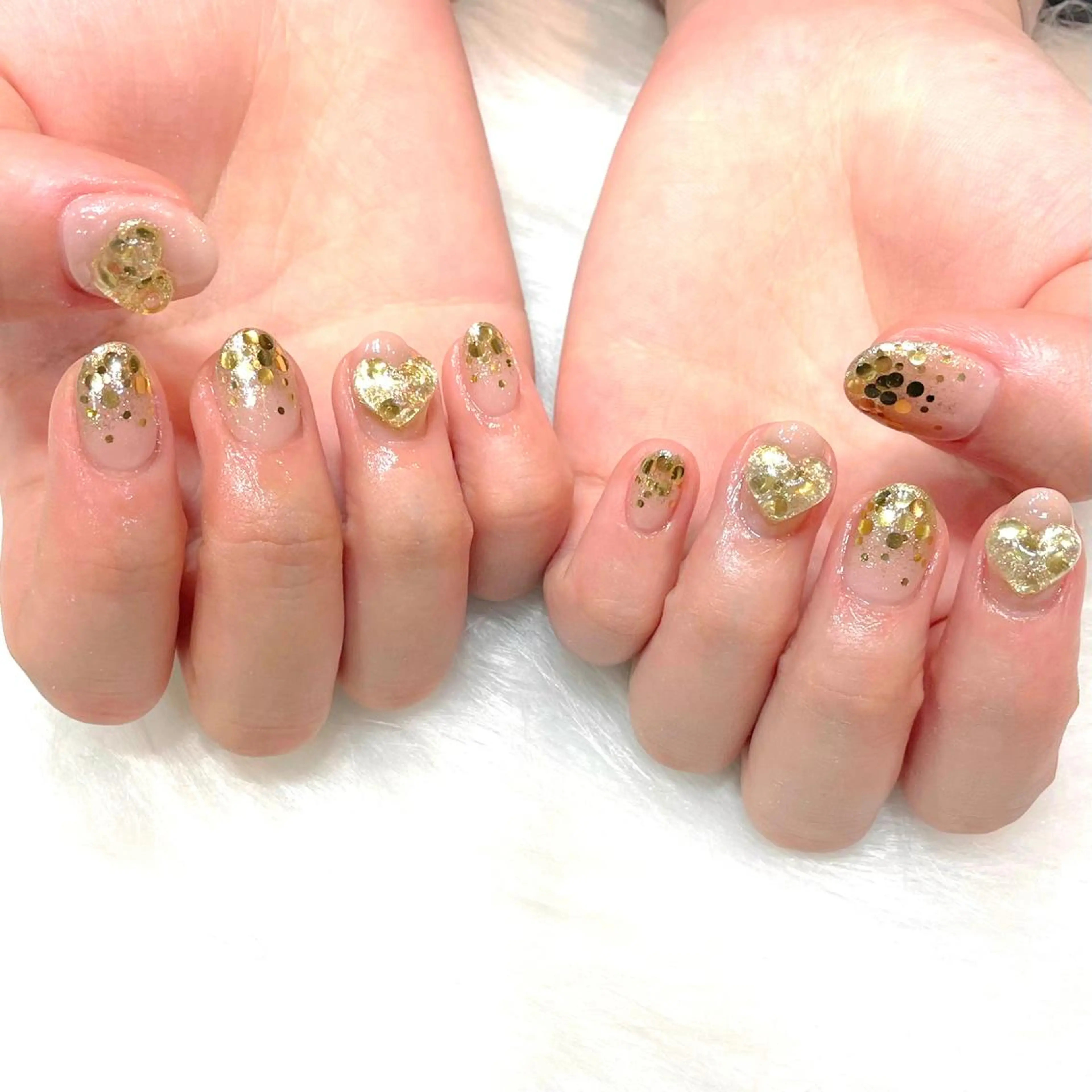 ネイル ゴールド グラデーション ハート MADDYNAILS ✴︎柏痛ネイルのネイルデザイン