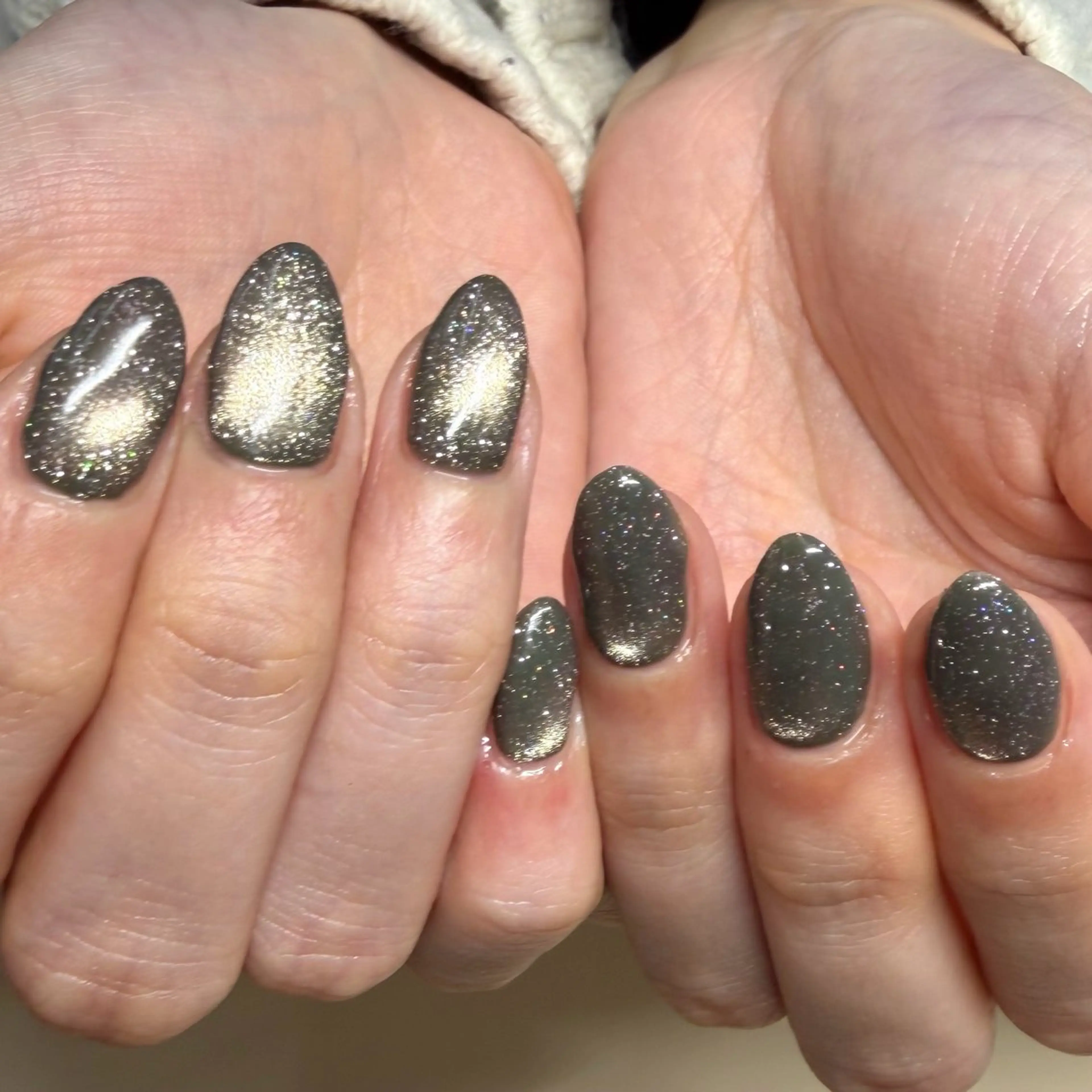 ネイル フラッシュネイル フラッシュマグ グリーン マグネットネイル ハンドネイル ネイルマム ジジのネイルデザイン