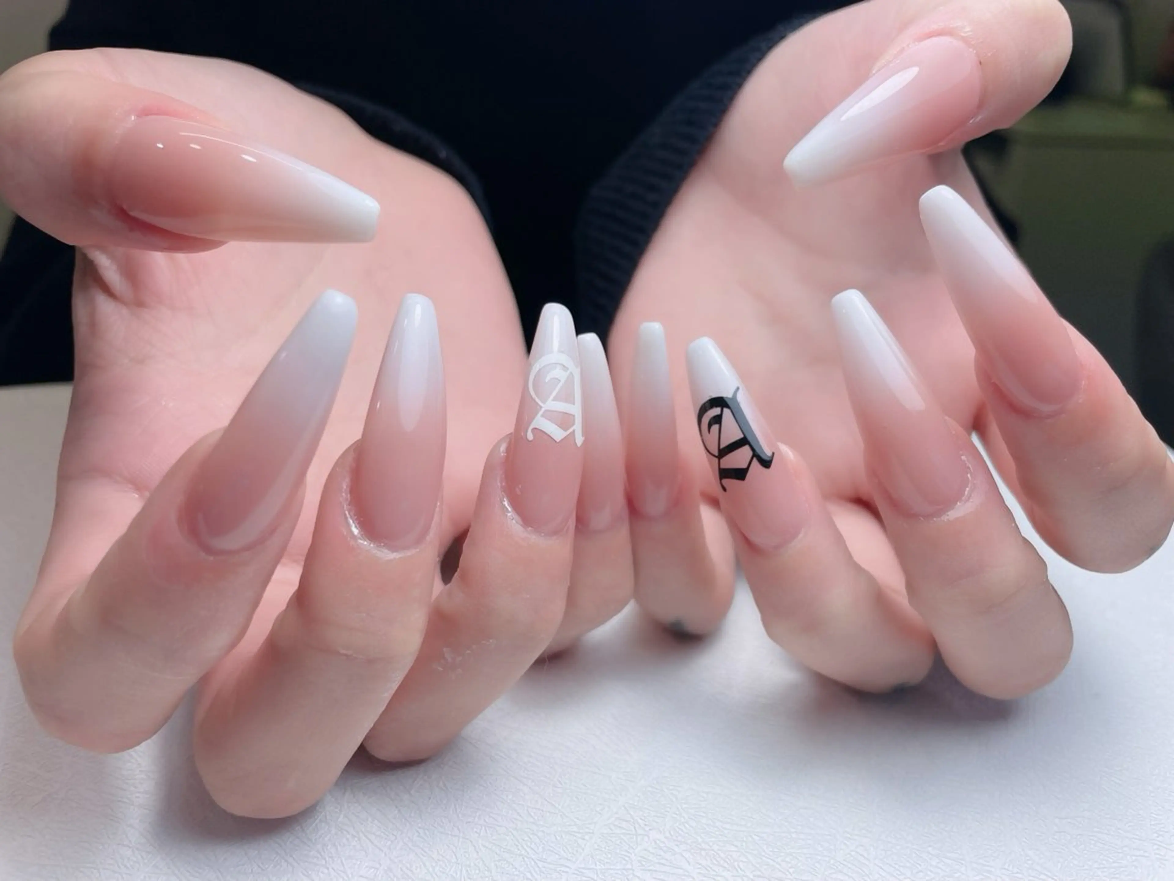 ネイル フレンチネイル ジェルネイル ガーリー ガラスフレンチ グラデーション 中野駅から2分 MEO NAILのネイルデザイン