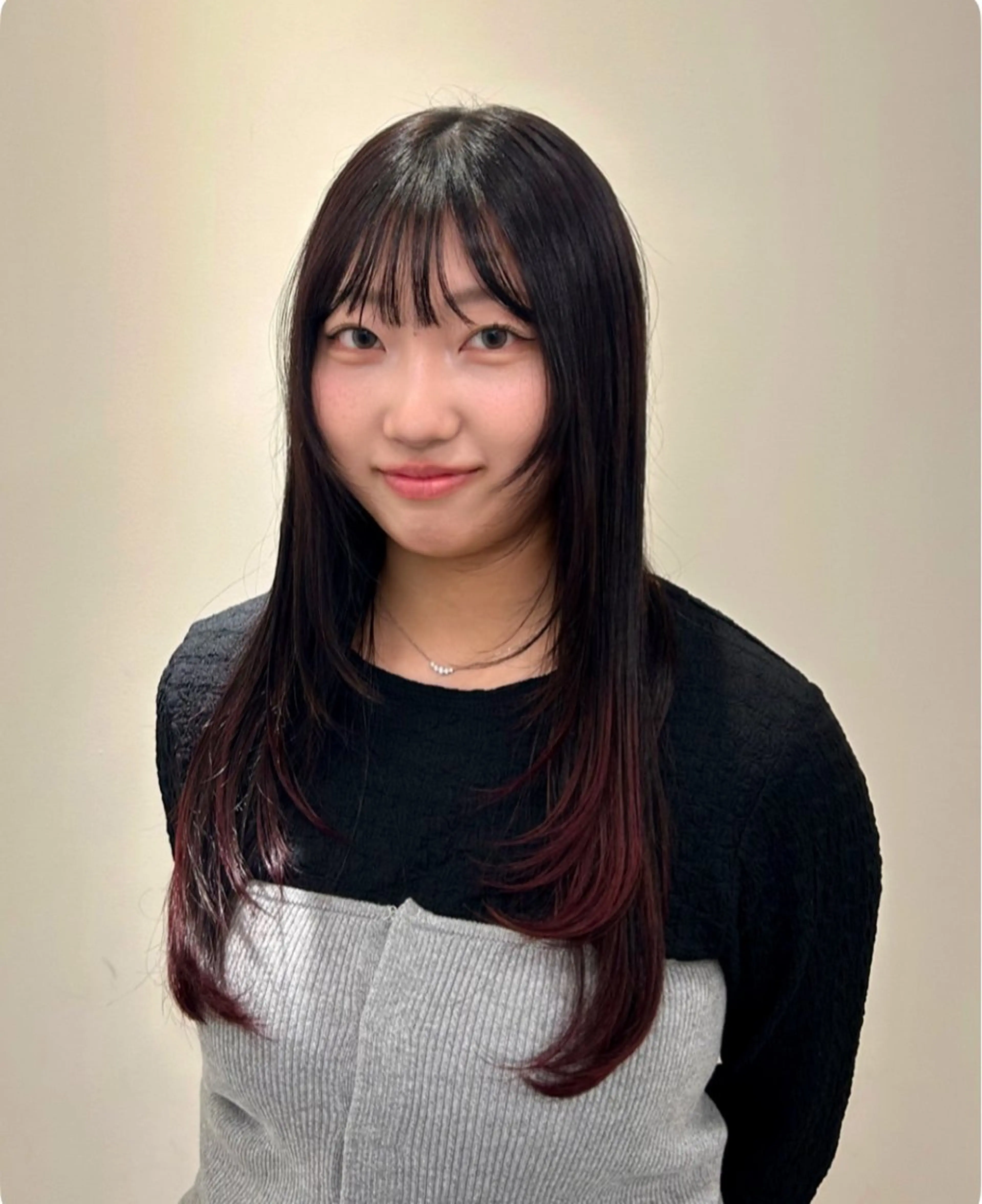 セミロング カラー ブリーチ レイヤーカット 井上 七海のヘアスタイル