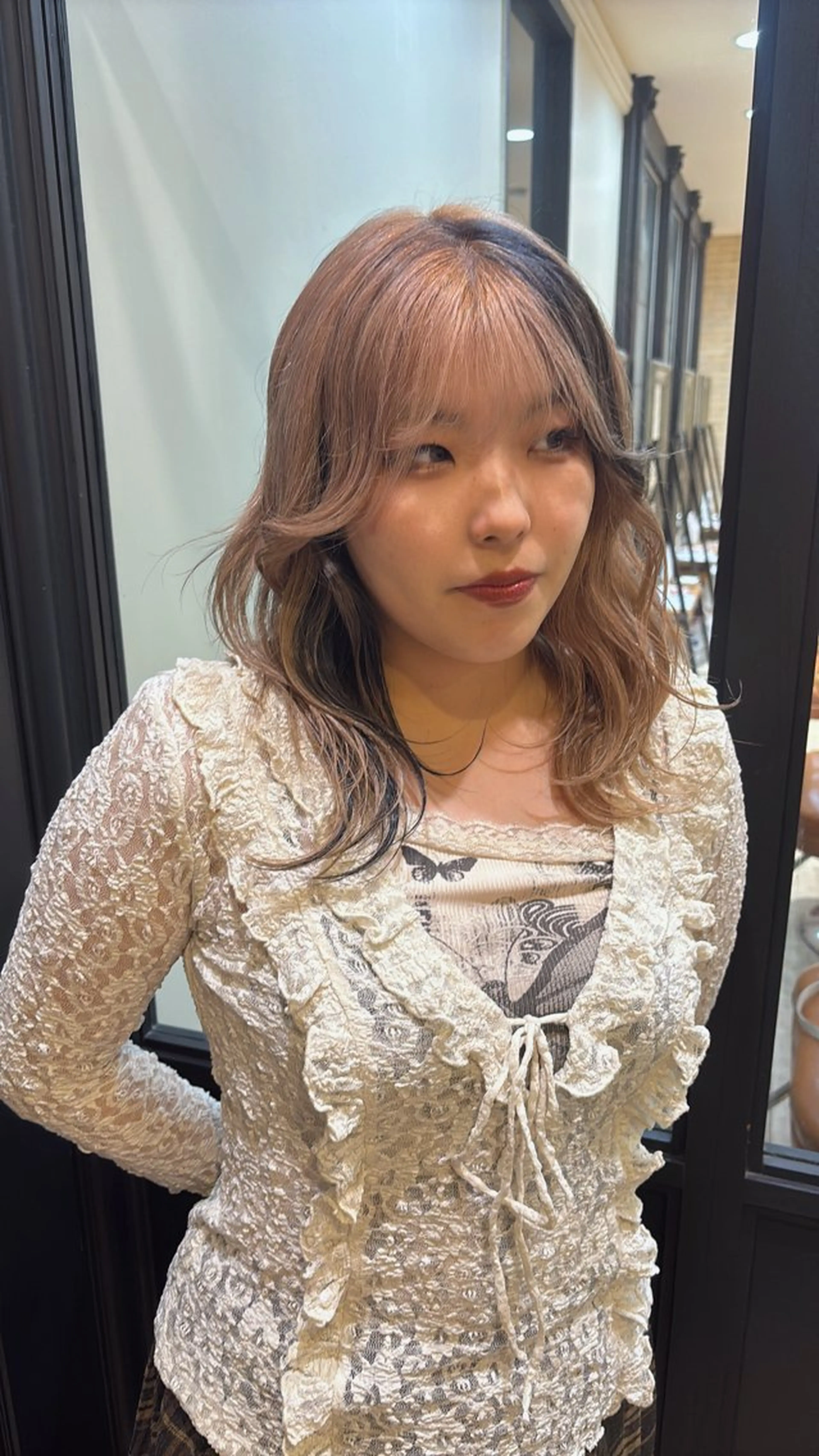 ミディアム カラー ベージュカラー 黒髪 デザインカラー ピンクカラー ピンクベージュ ヘアカラー トリートメント Karin trスタイリスト🥀のヘアスタイル